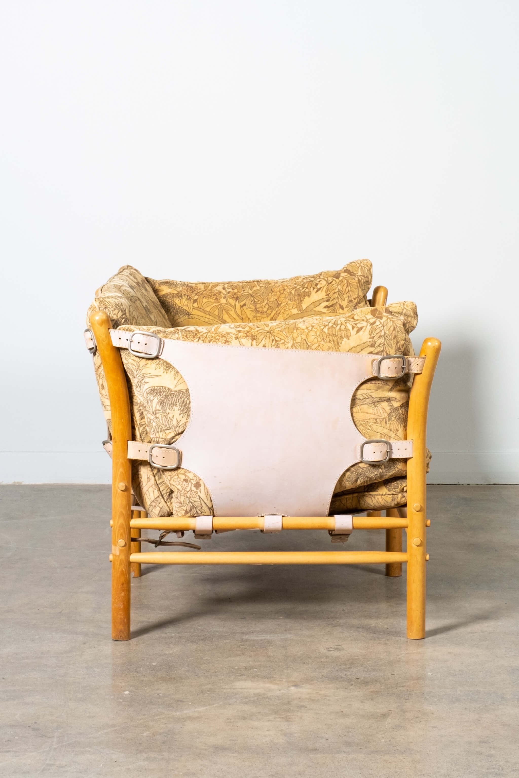 2 Seater Sofa, Model Ilona