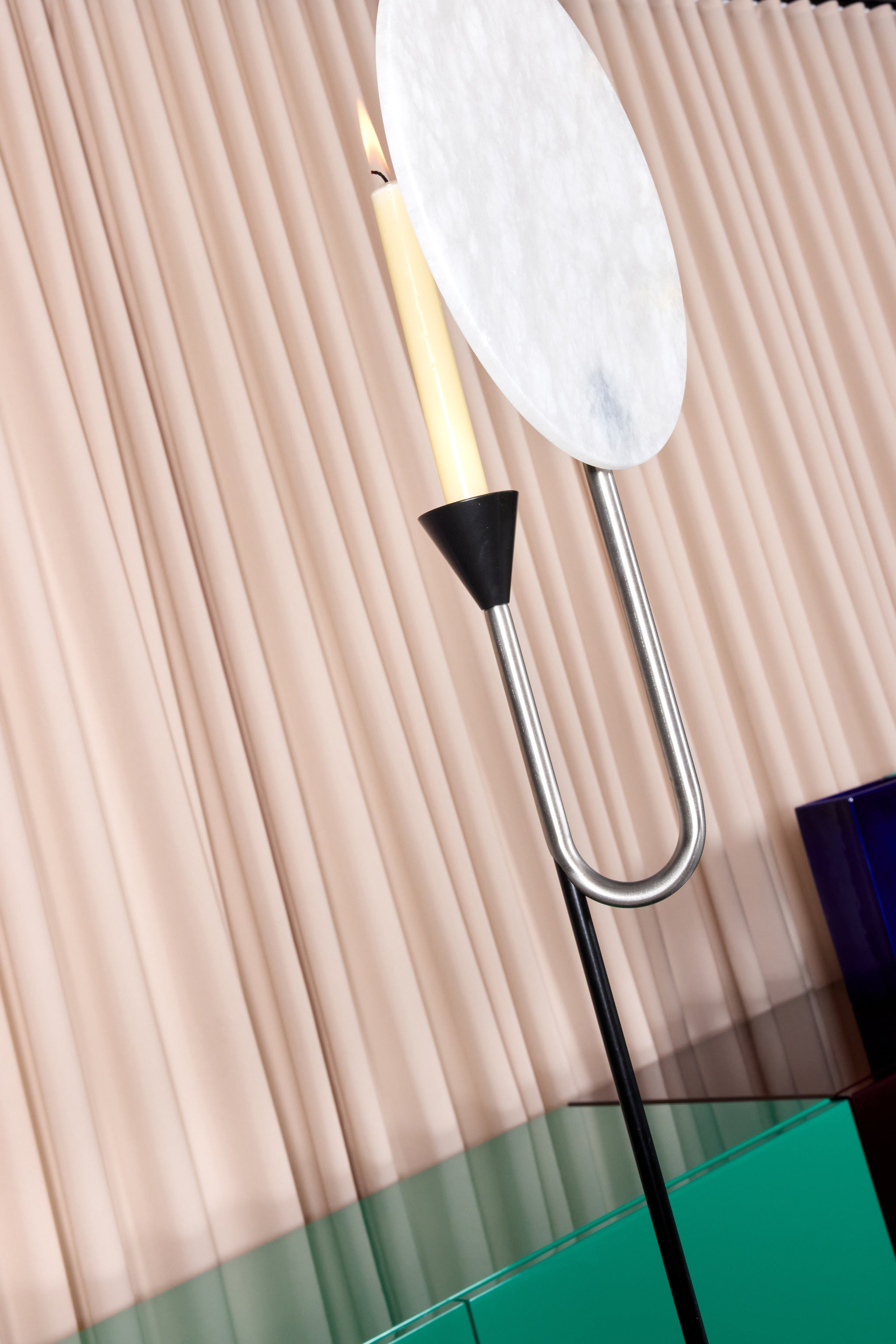 Baton Candleholder with Diffuser in Alabaster