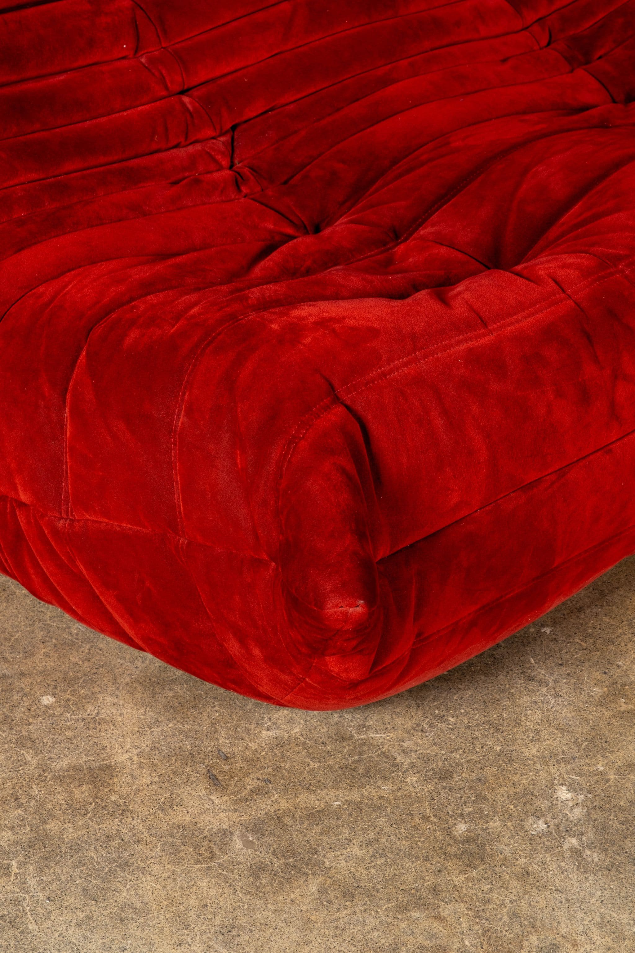3-Seater TOGO, Original Burgundy Fabric