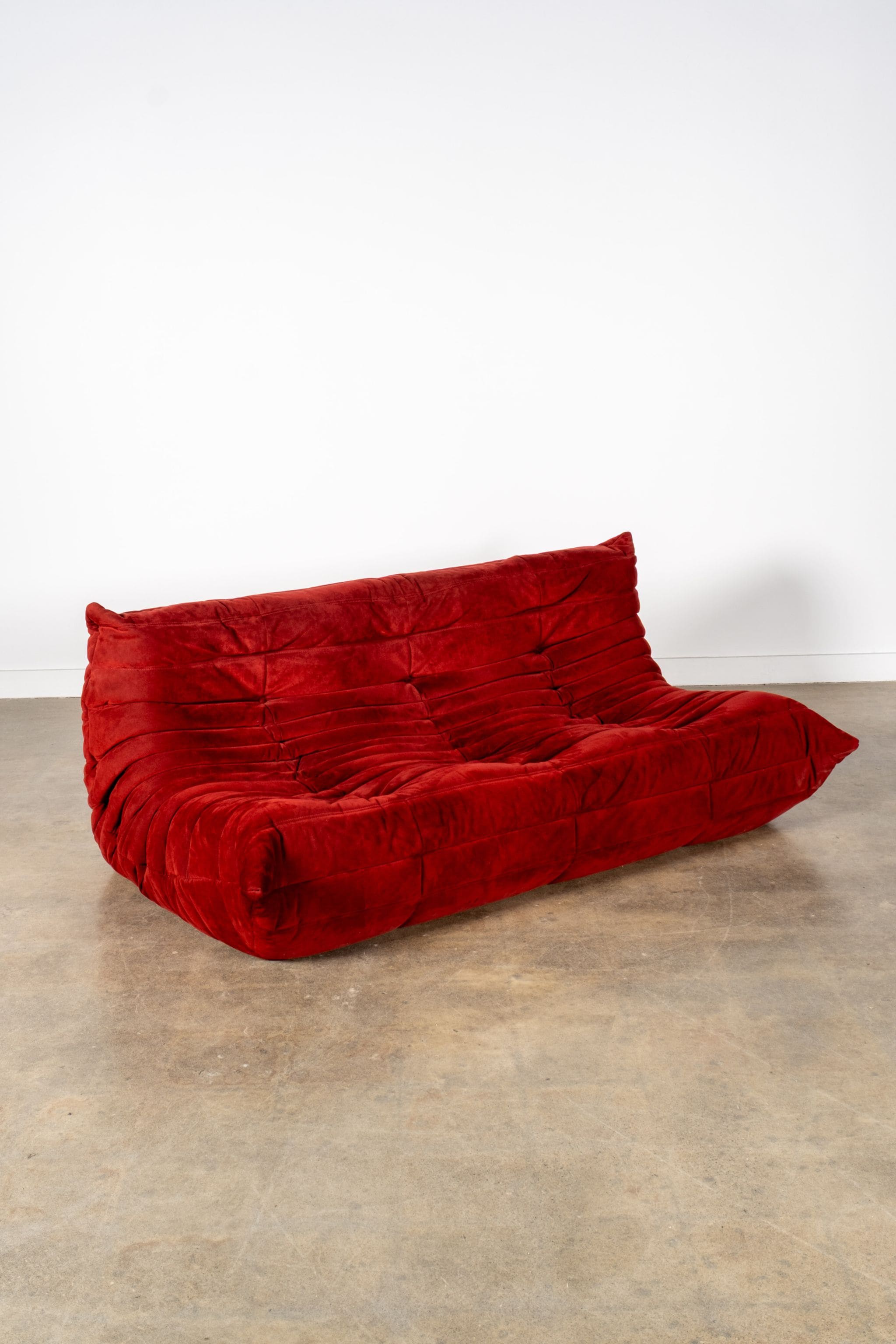 3-Seater TOGO, Original Burgundy Fabric