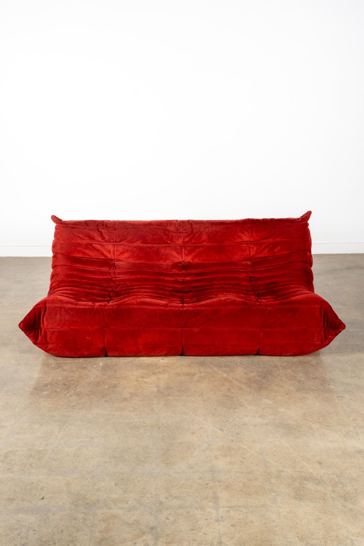 3-Seater TOGO, Original Burgundy Fabric