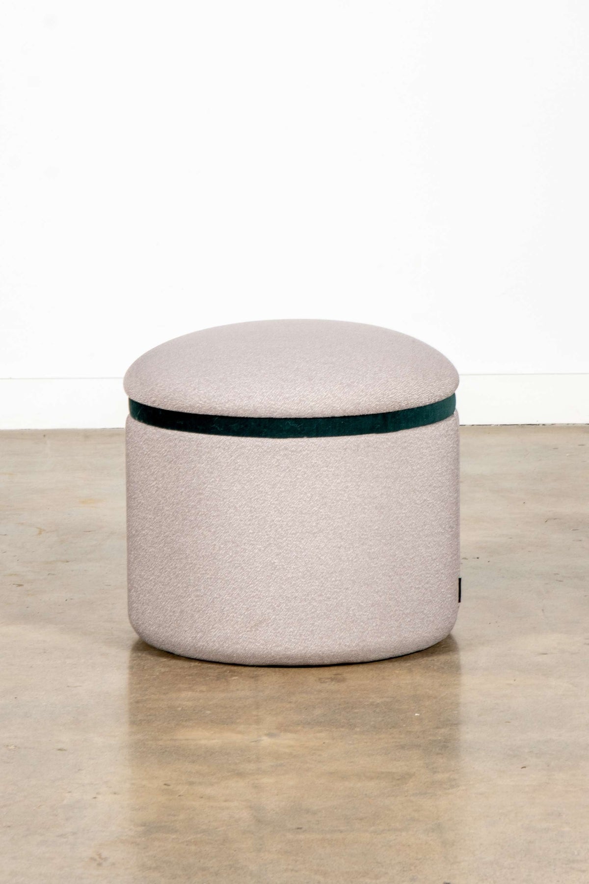 Amazone Pouf, Small