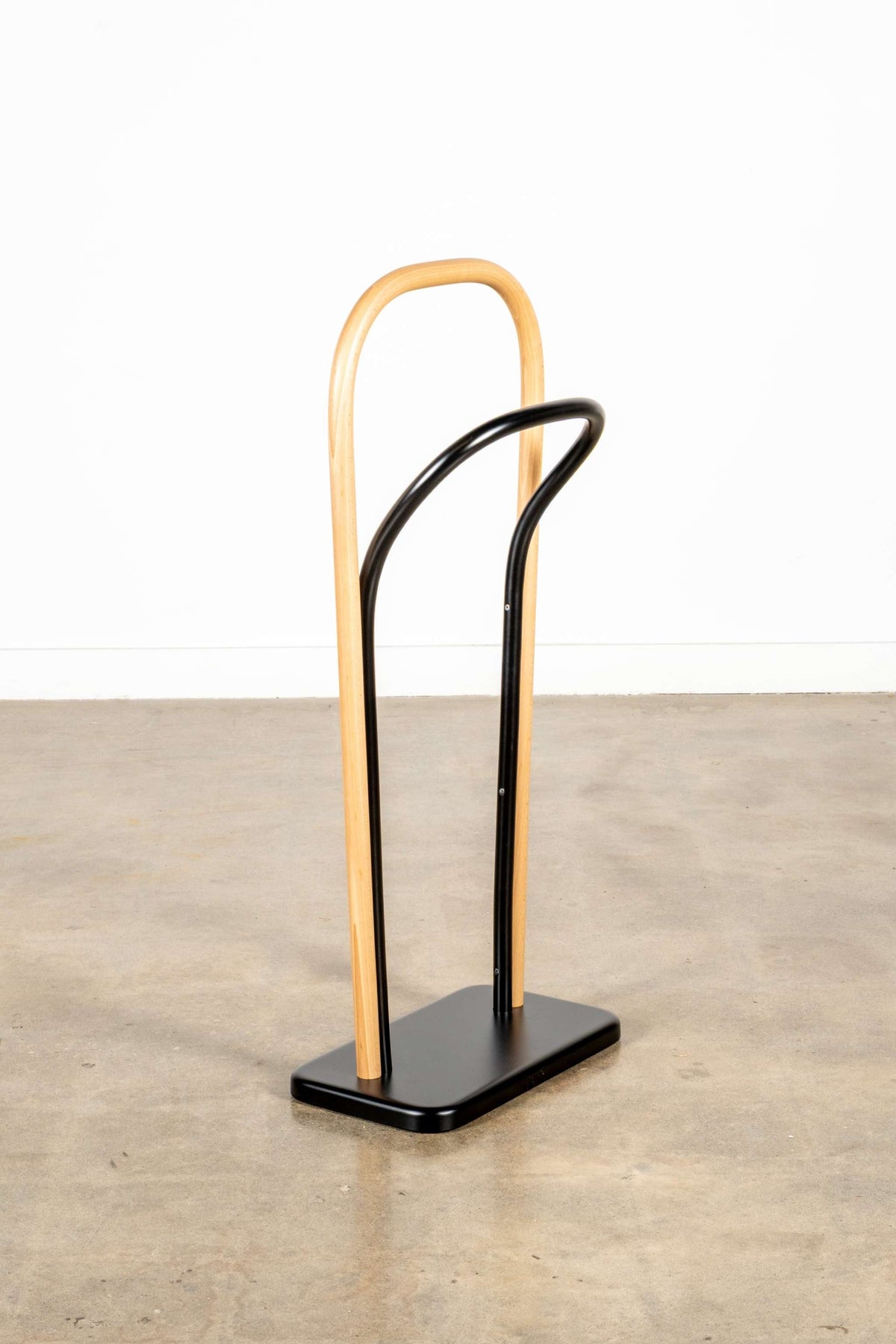 Arch Clothes Valet