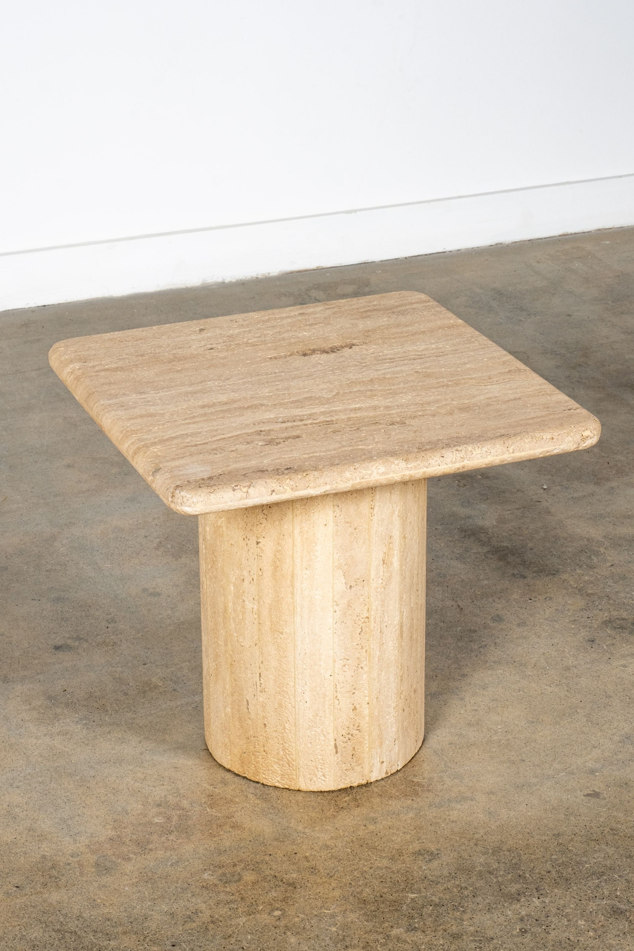 BEGA side table, Medium