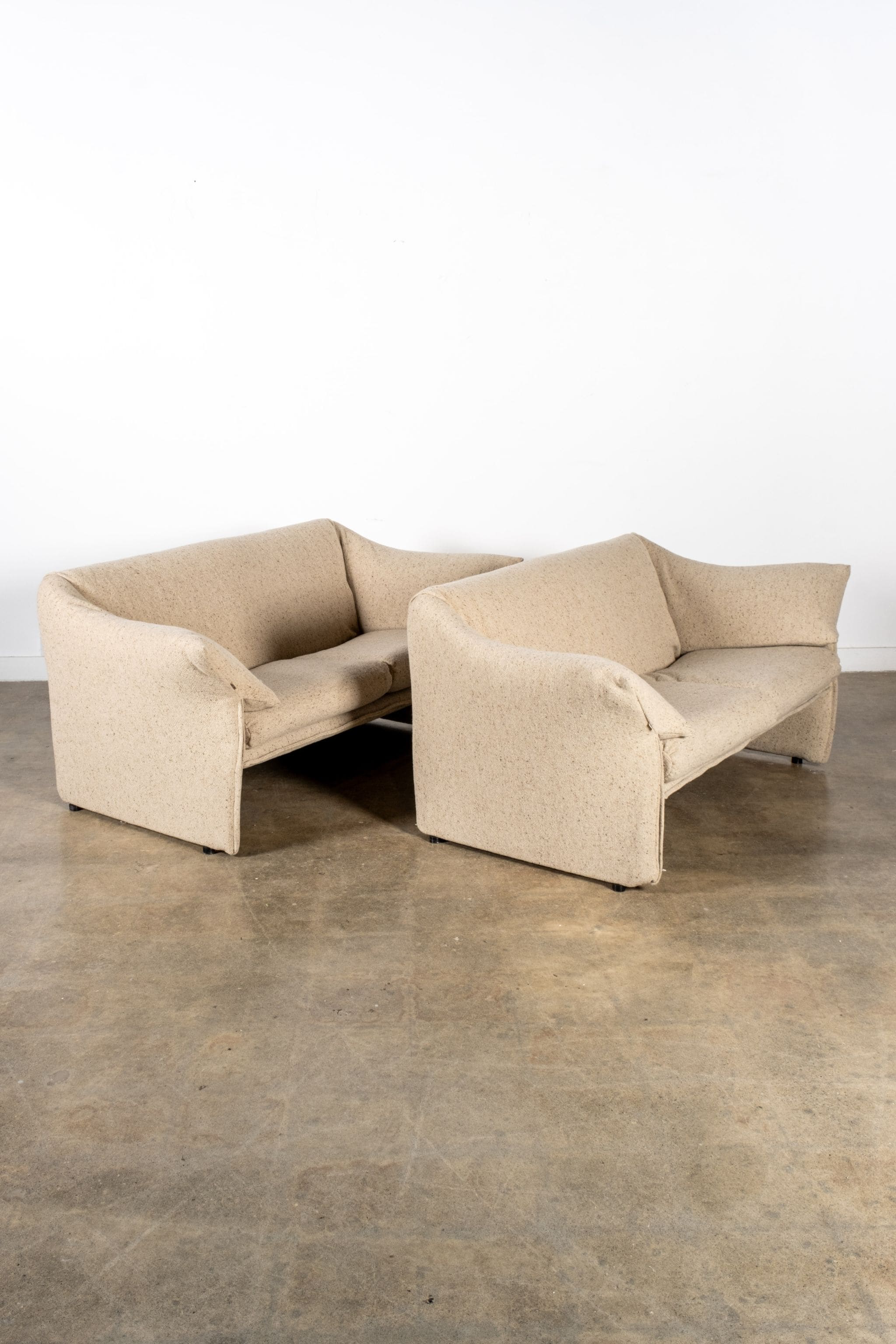 Le Stelle' Loveseat