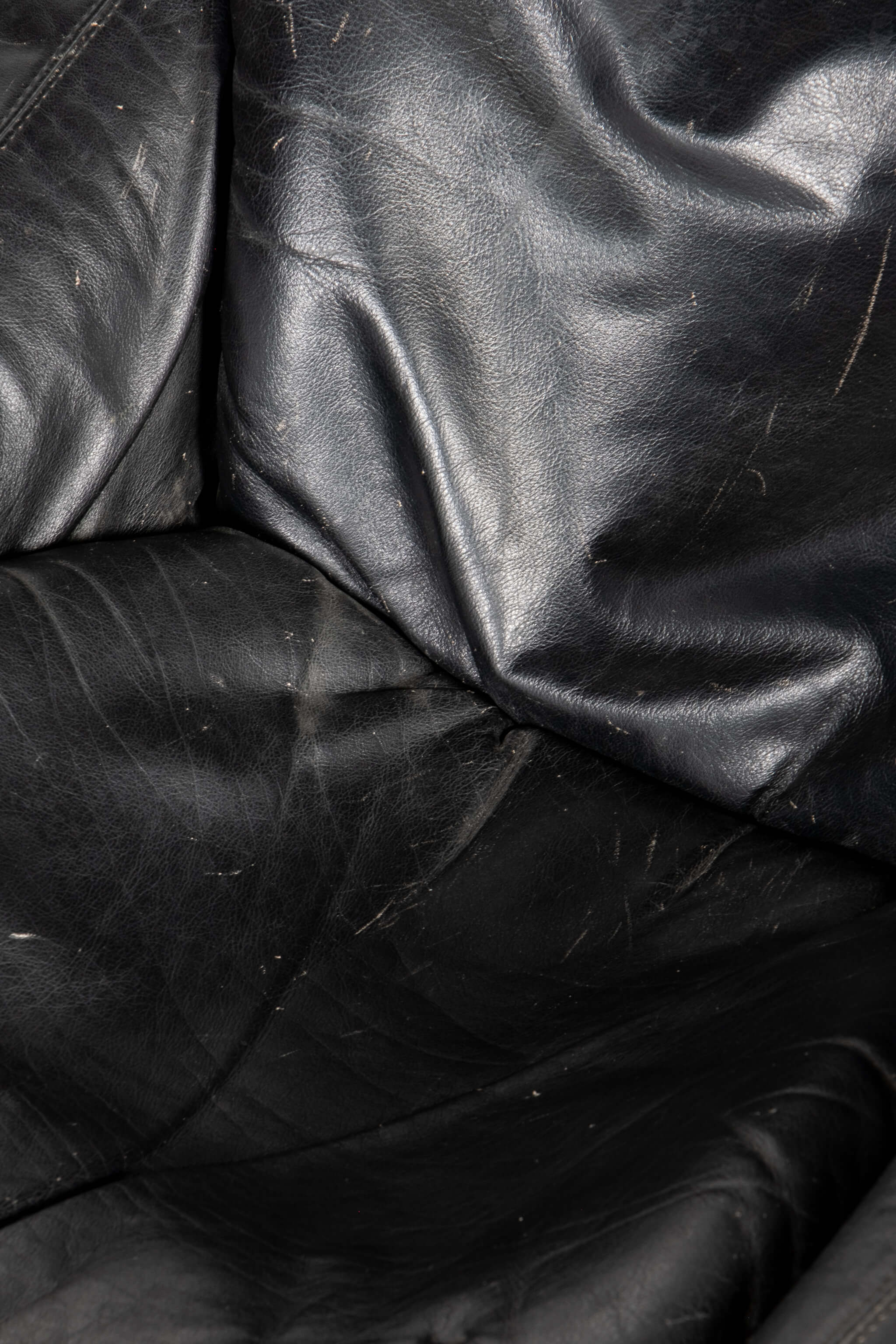 Kroken' Black Leather Lounge Chair