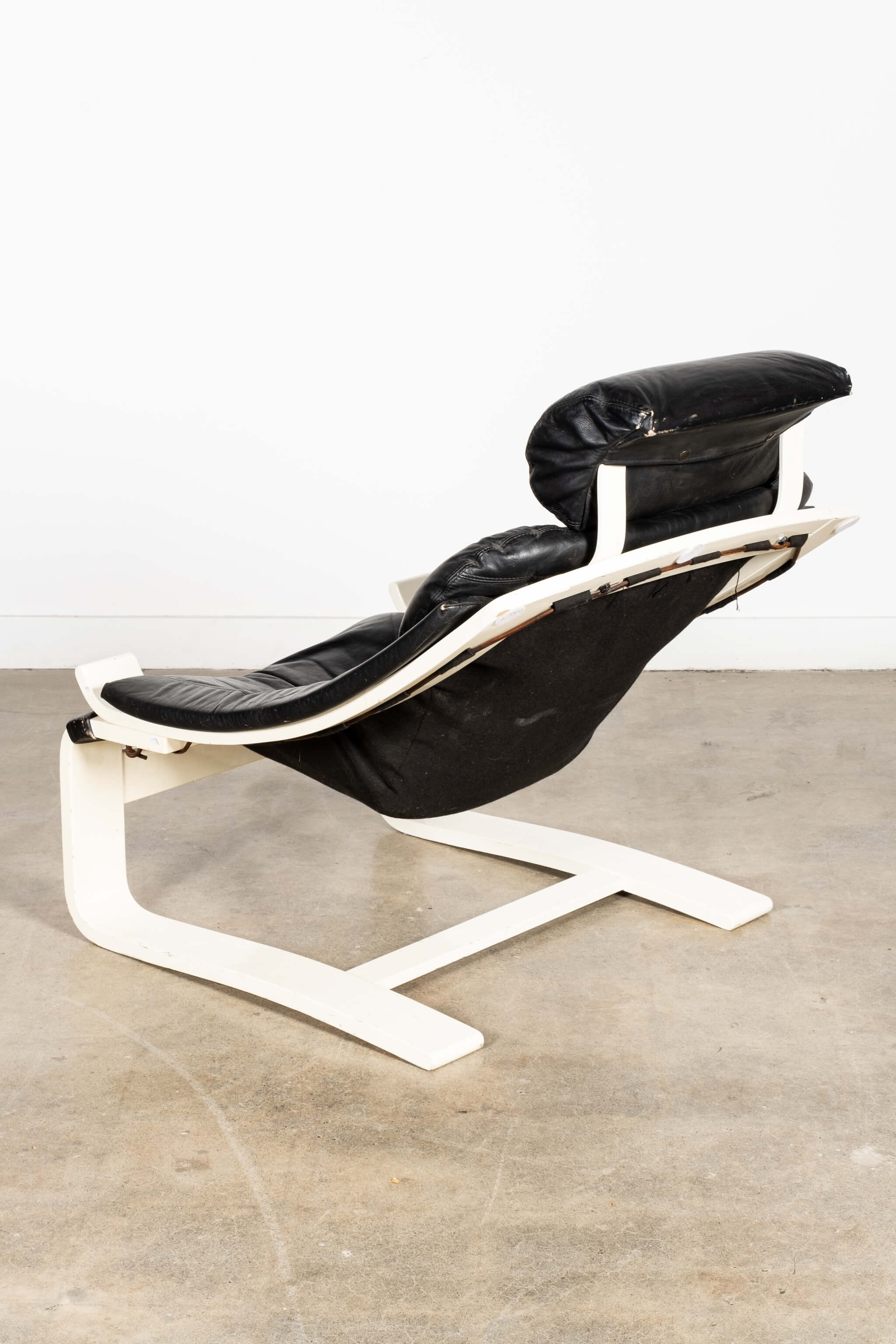 Kroken' Black Leather Lounge Chair