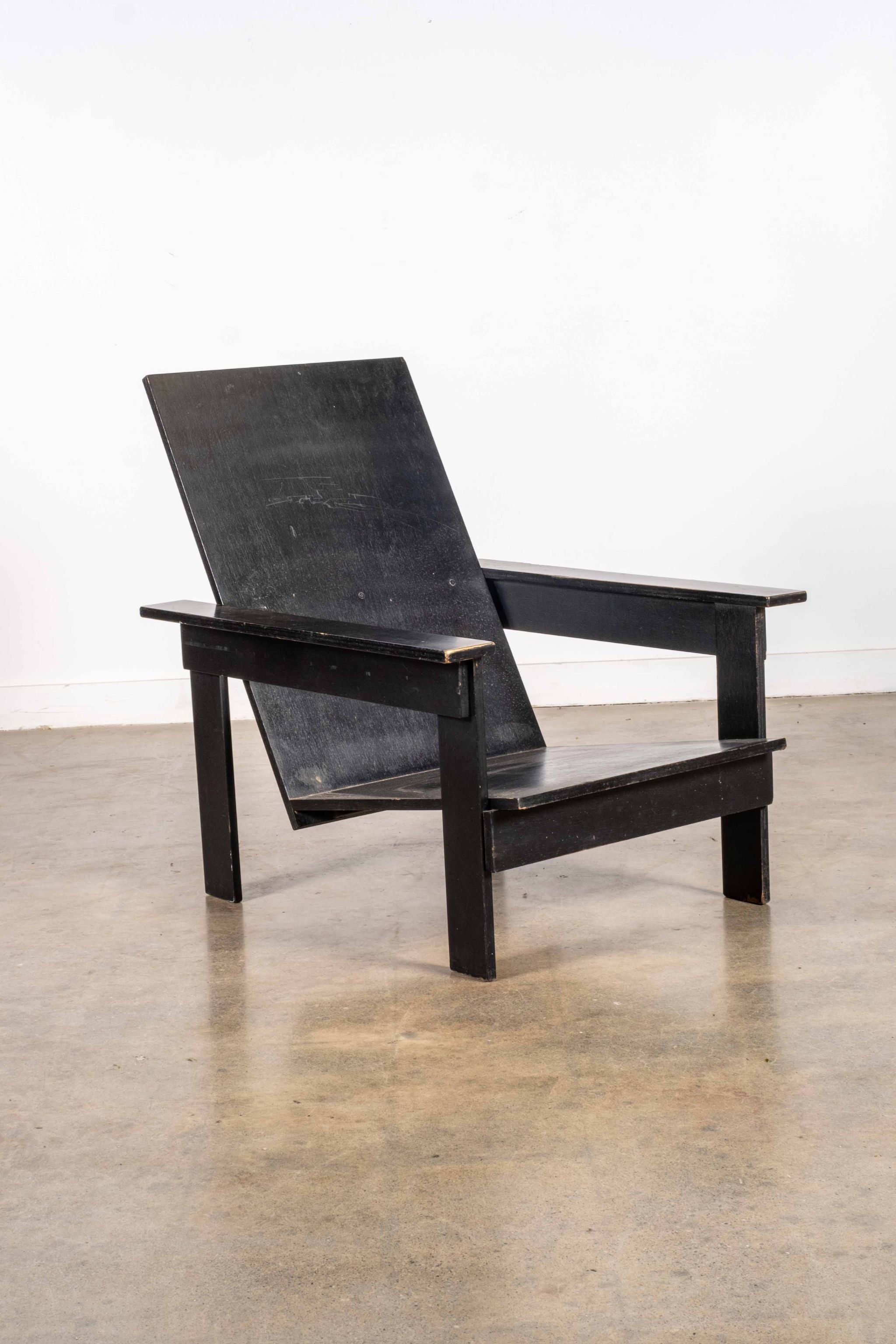 Black Slat Lounge Chair in the style of Gerrit Rietveld
