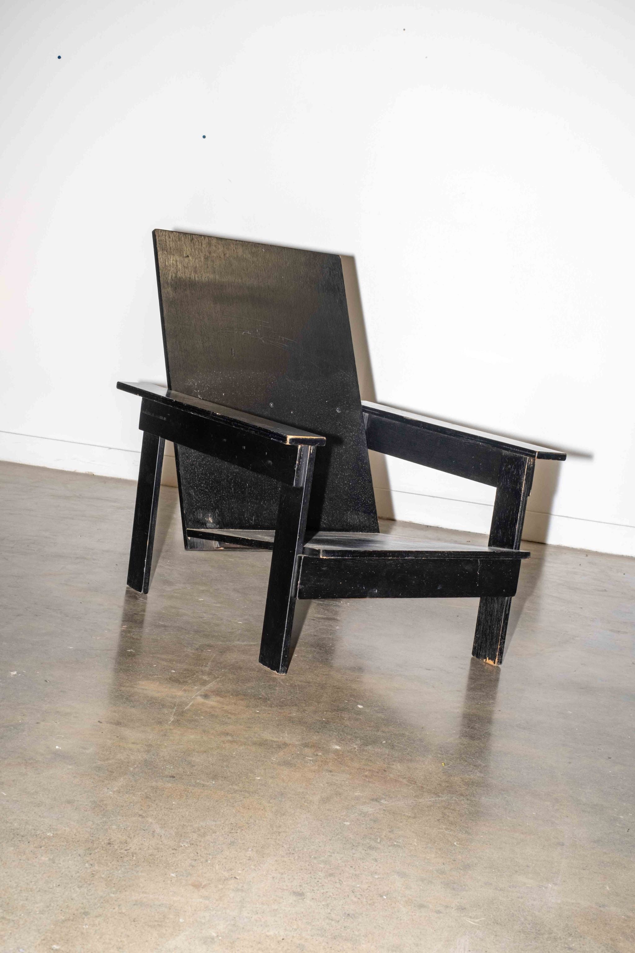 Black Slat Lounge Chair in the style of Gerrit Rietveld