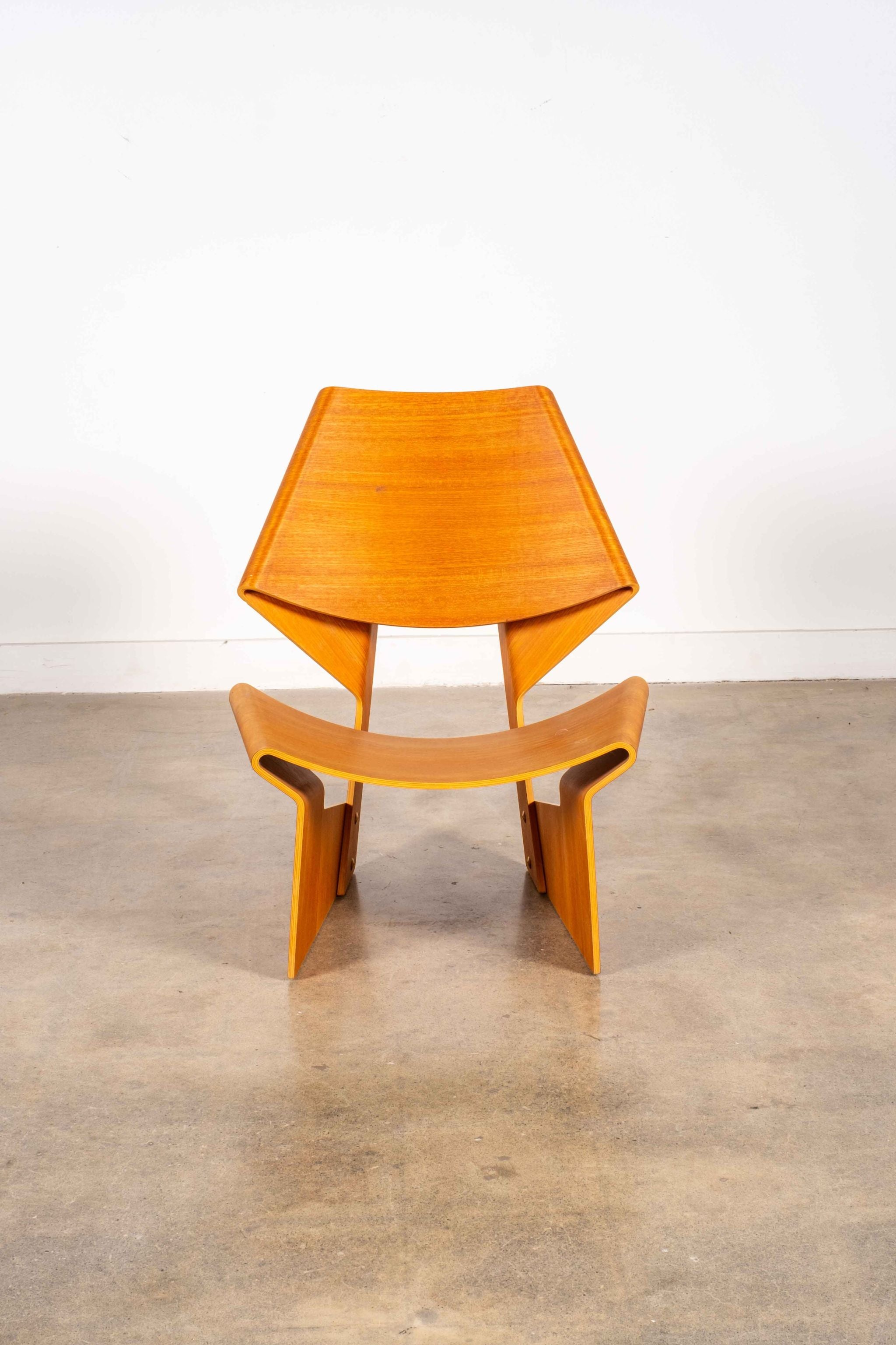 Bow Chair