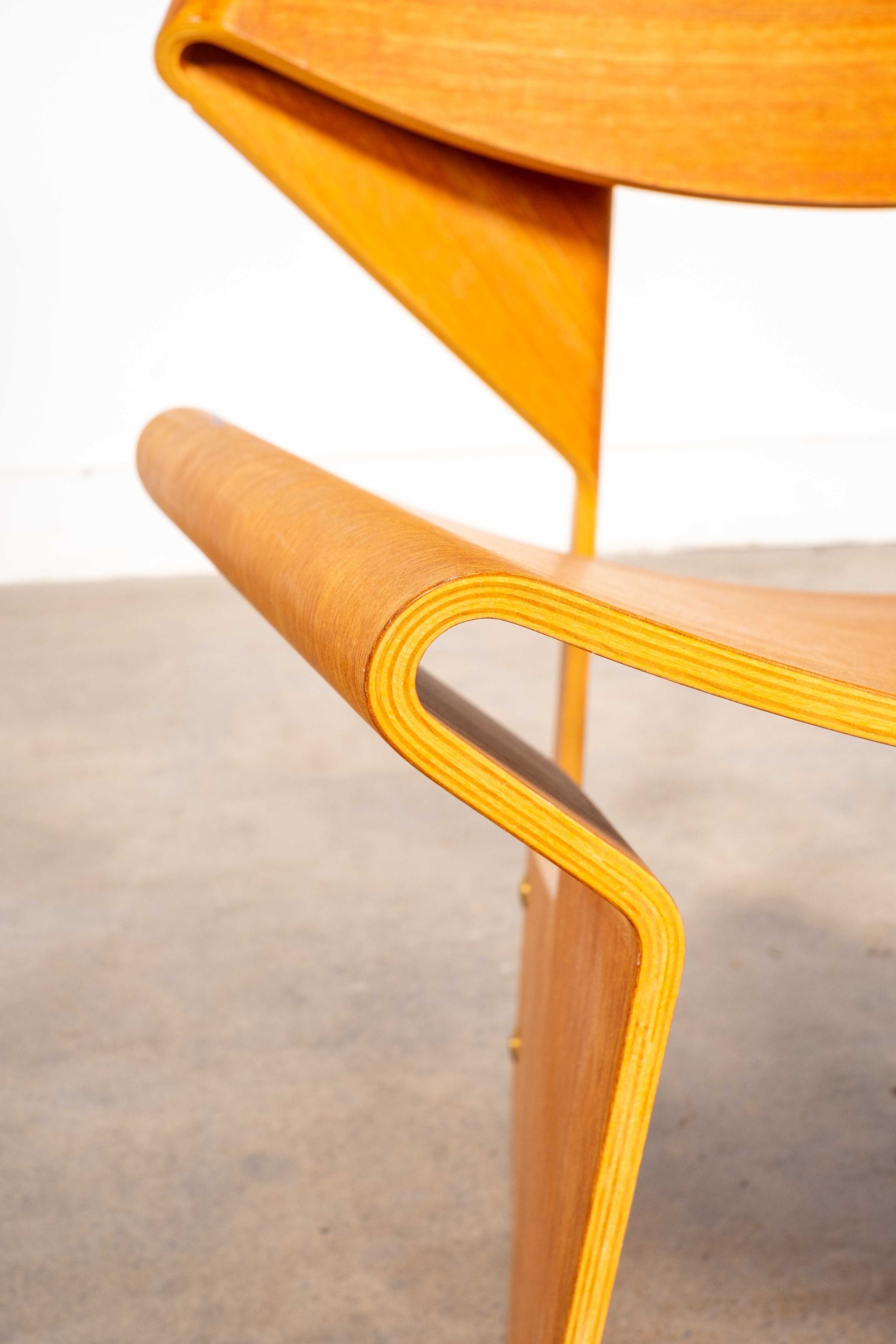 Bow Chair