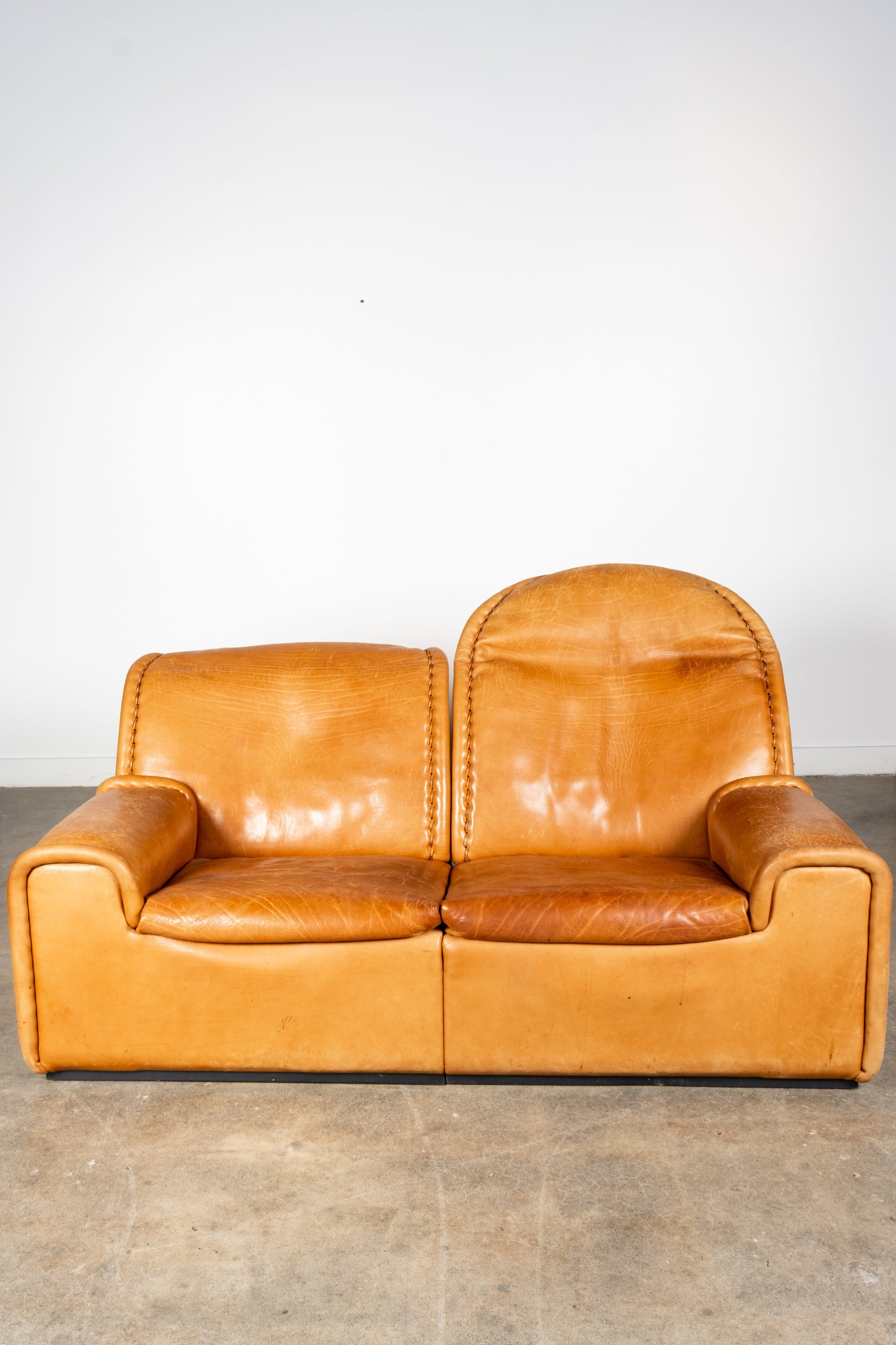 Bull Leather 2-Seater Sofa