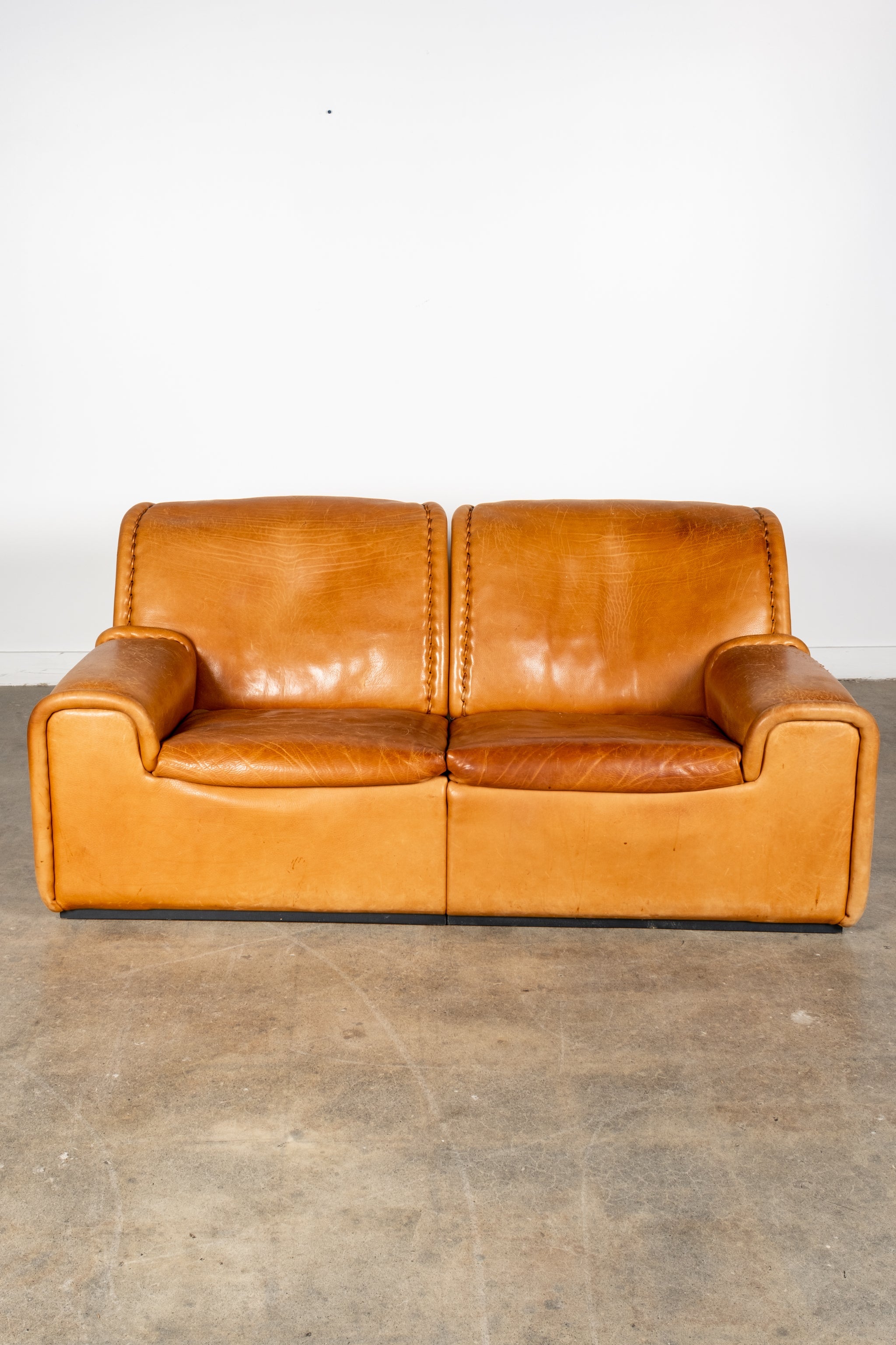 Bull Leather 2-Seater Sofa