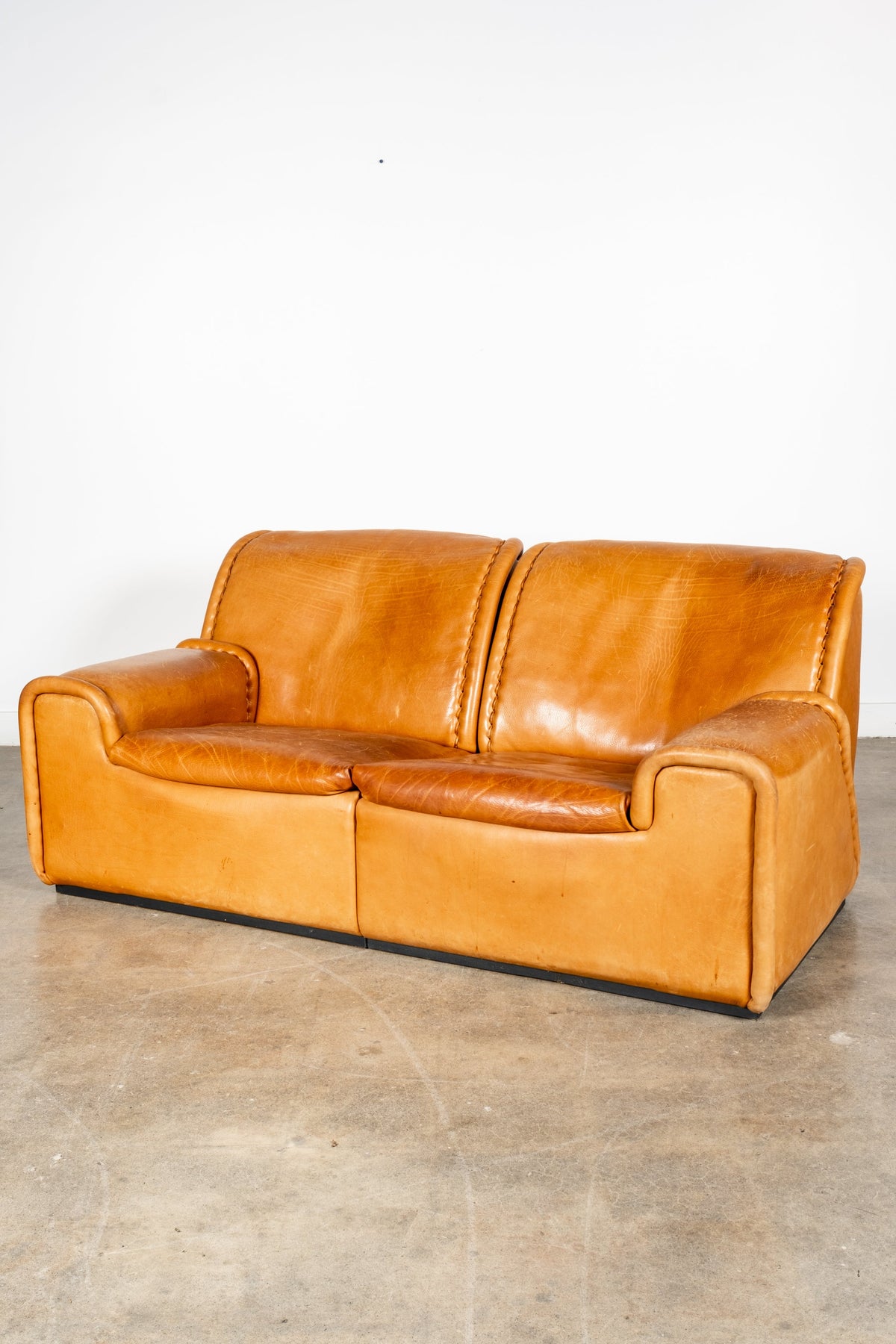 Bull Leather 2-Seater Sofa
