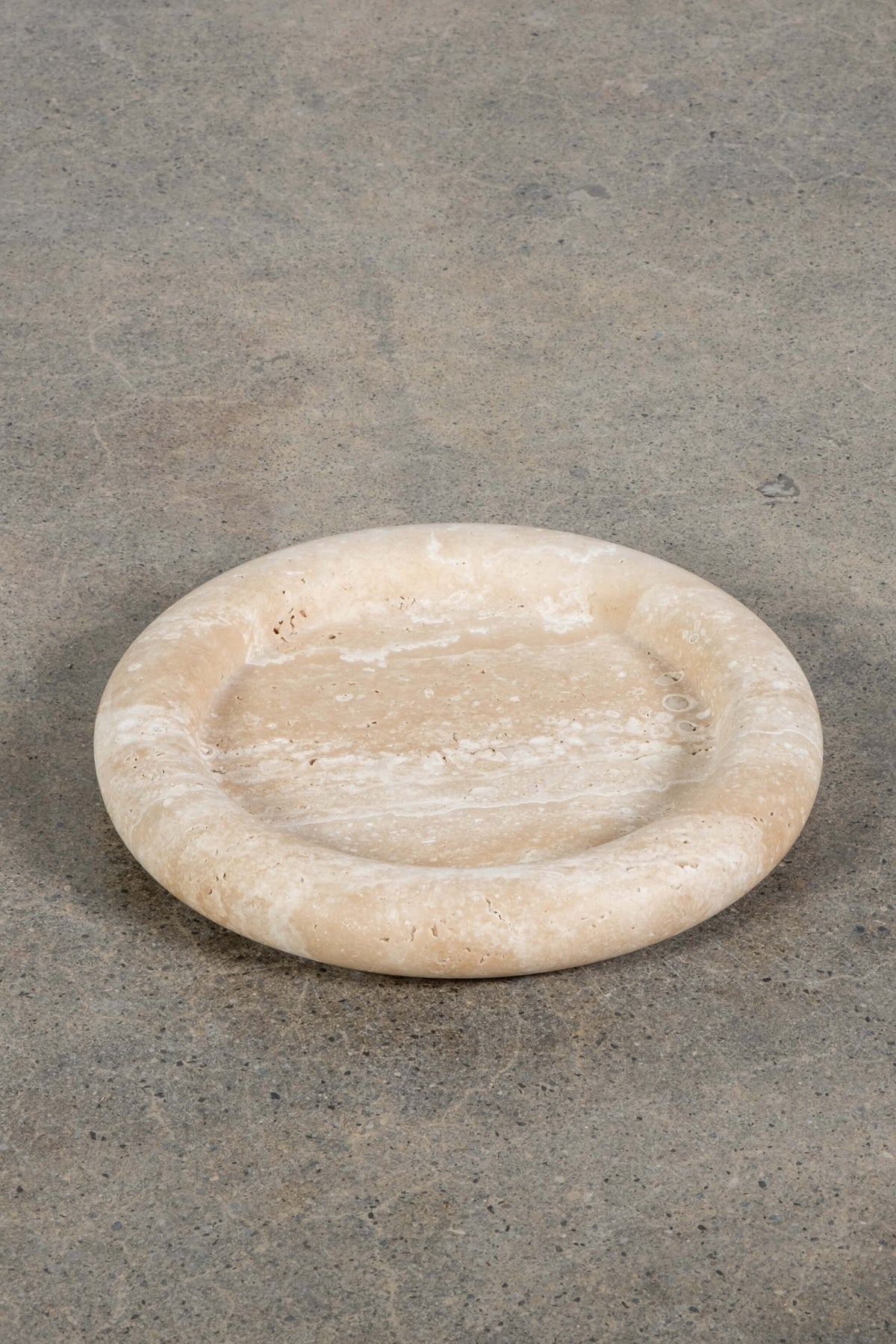 Bullnosed-Edge Travertine Plate, Large