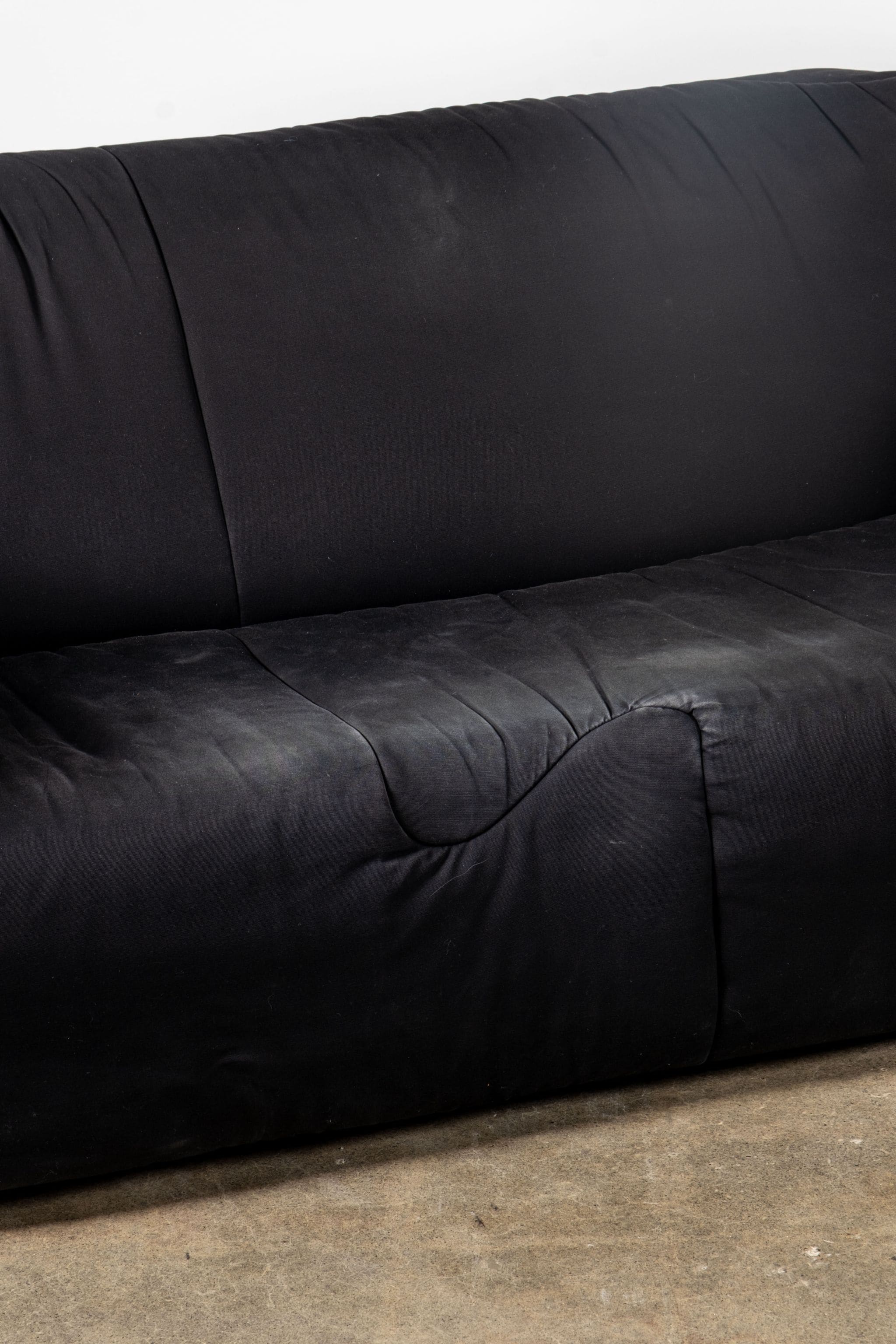 Cannaregio Sofa, Black and Red