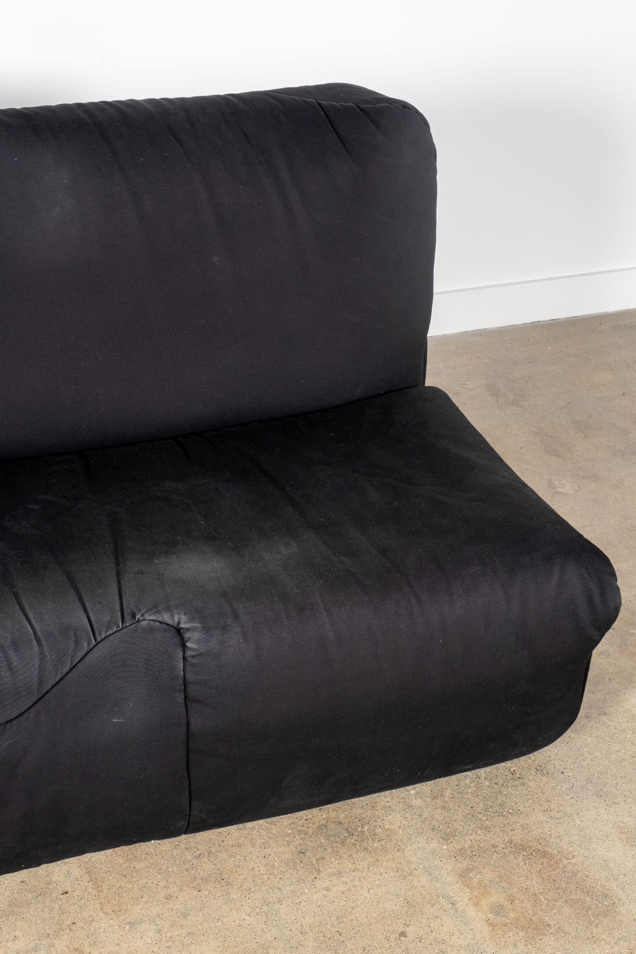 Cannaregio Sofa, Black and Red