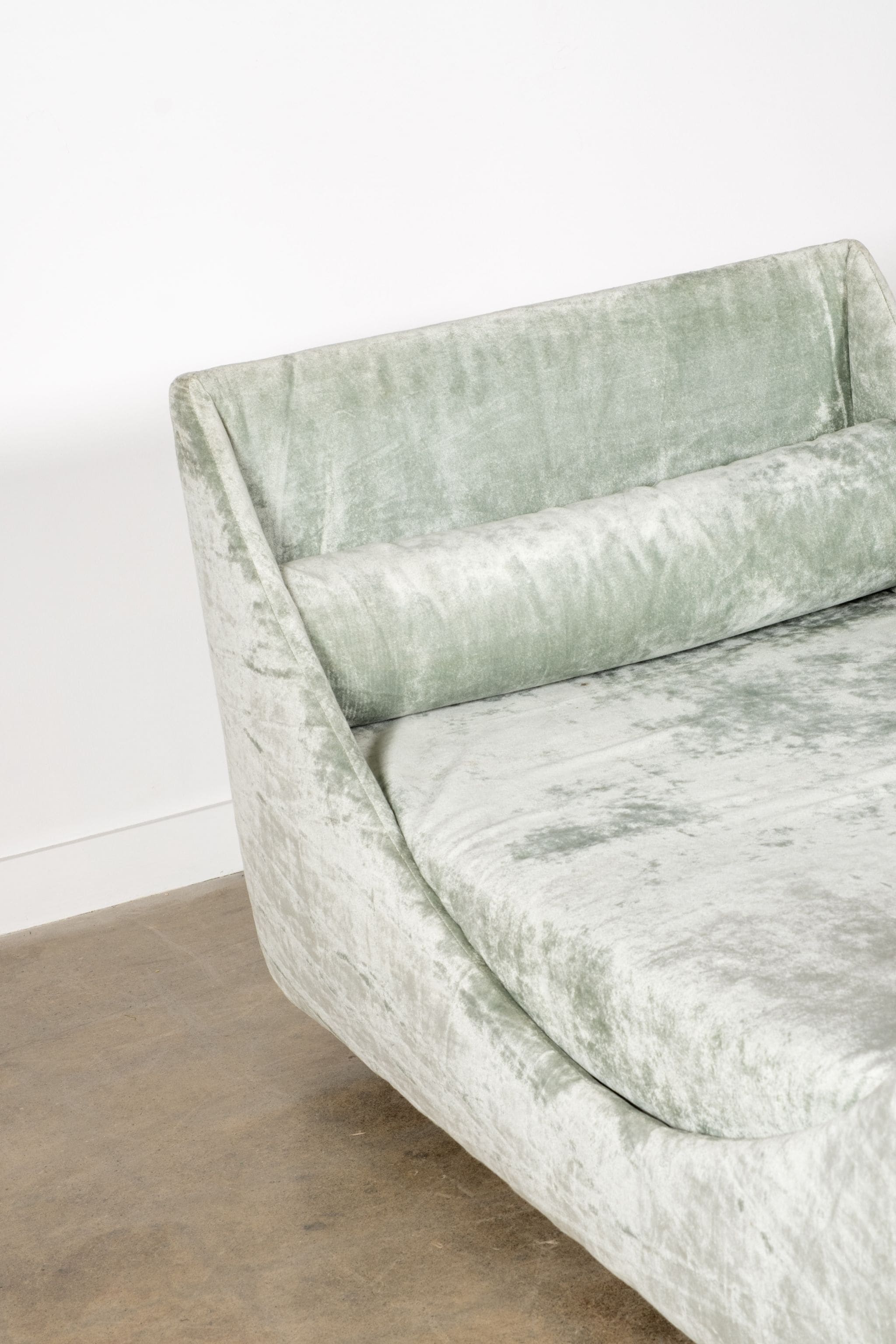 1950s Crushed Velvet Day Bed