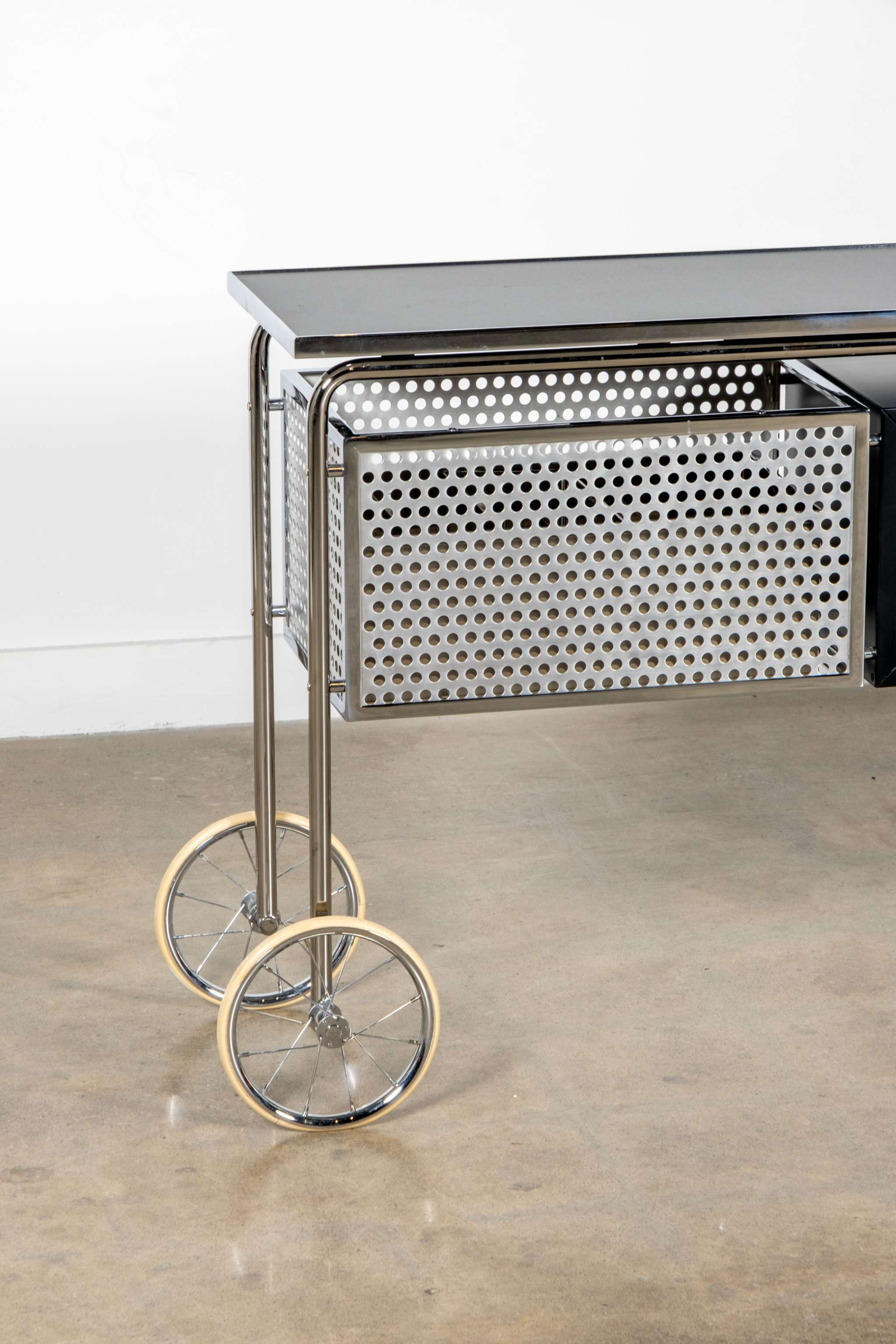 AR1 Trolley Cart