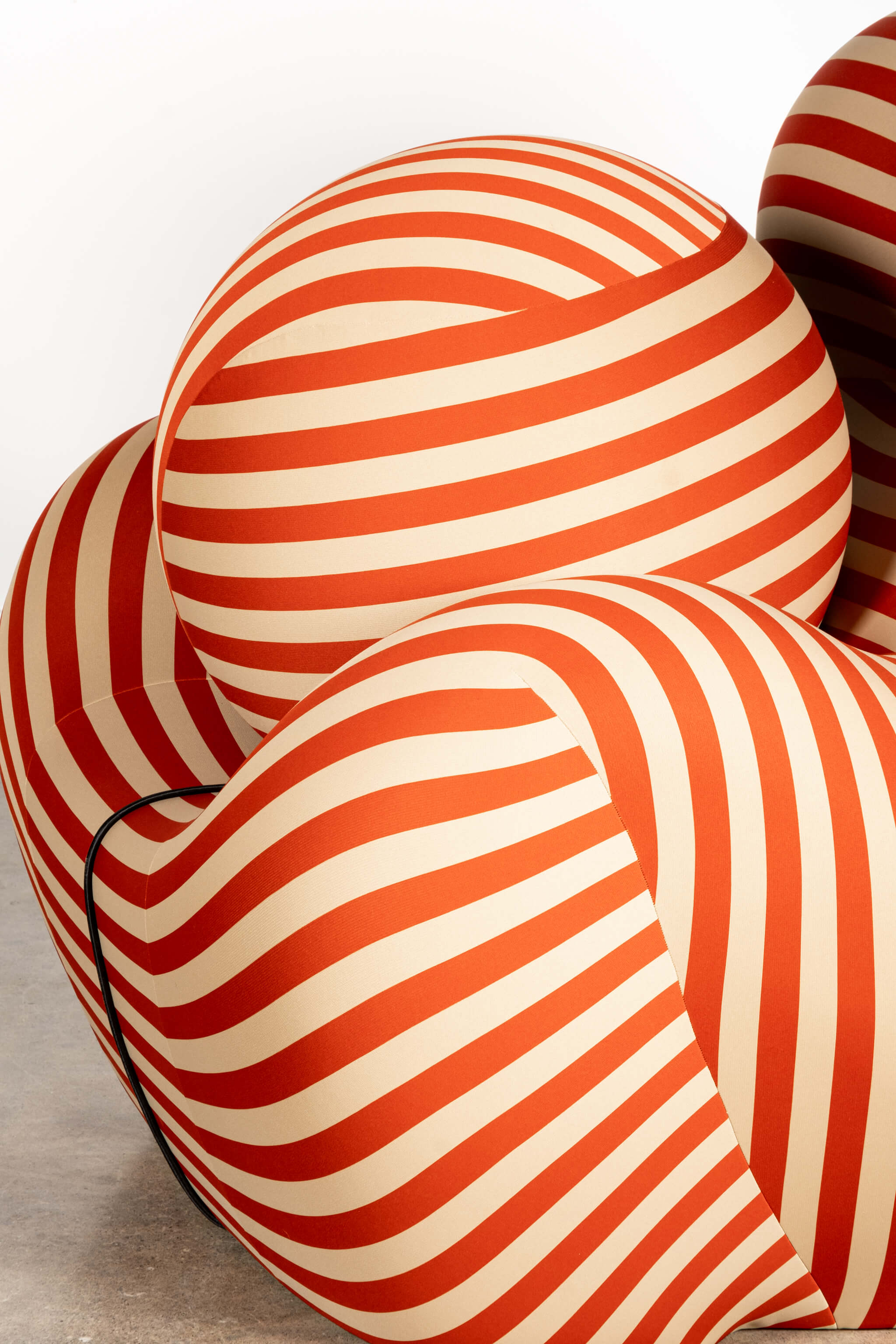 La Mamma' Up 5/6 Lounge Chair & Ottoman, Red Stripe