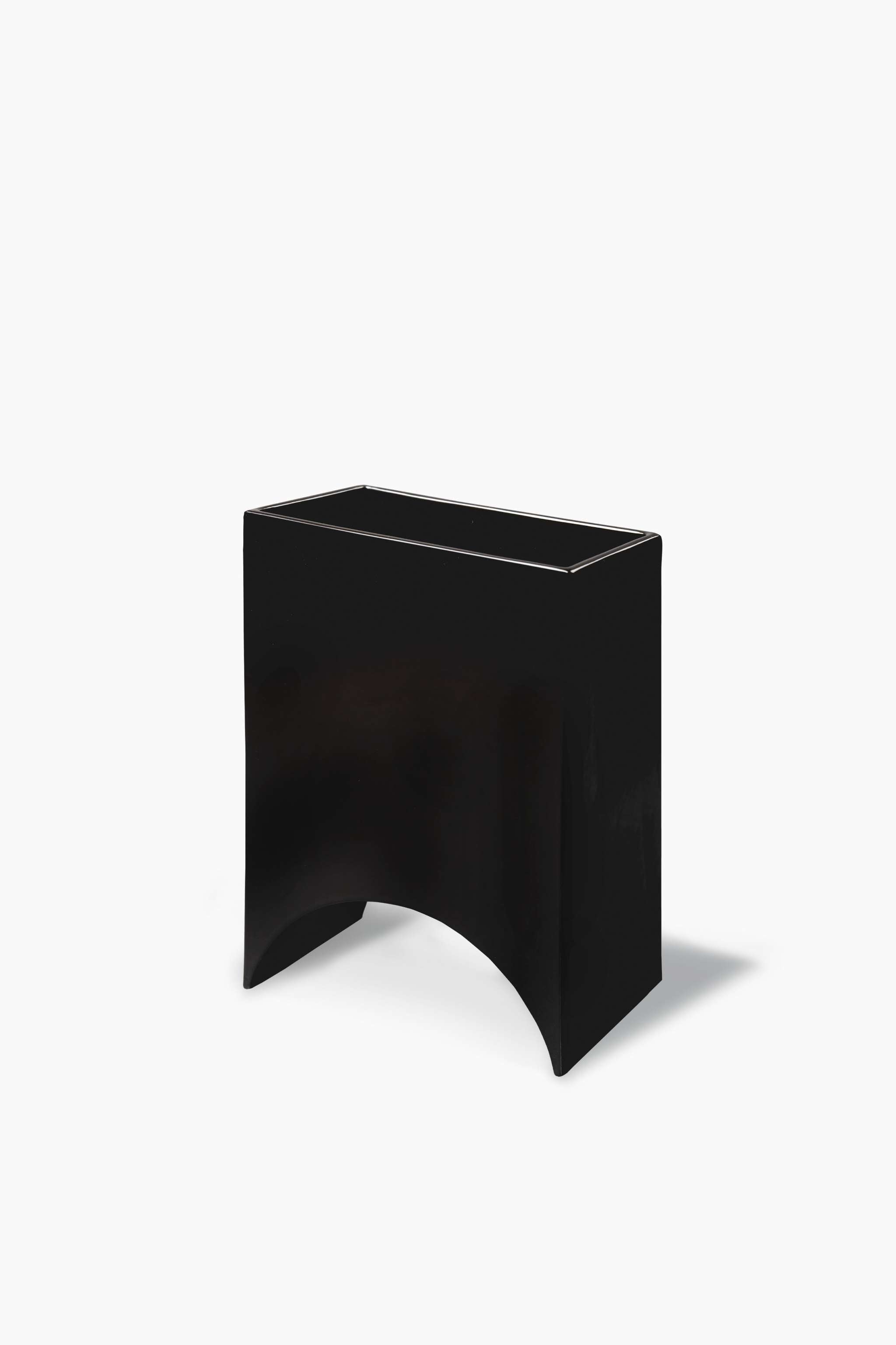 Black "Onda" Vase