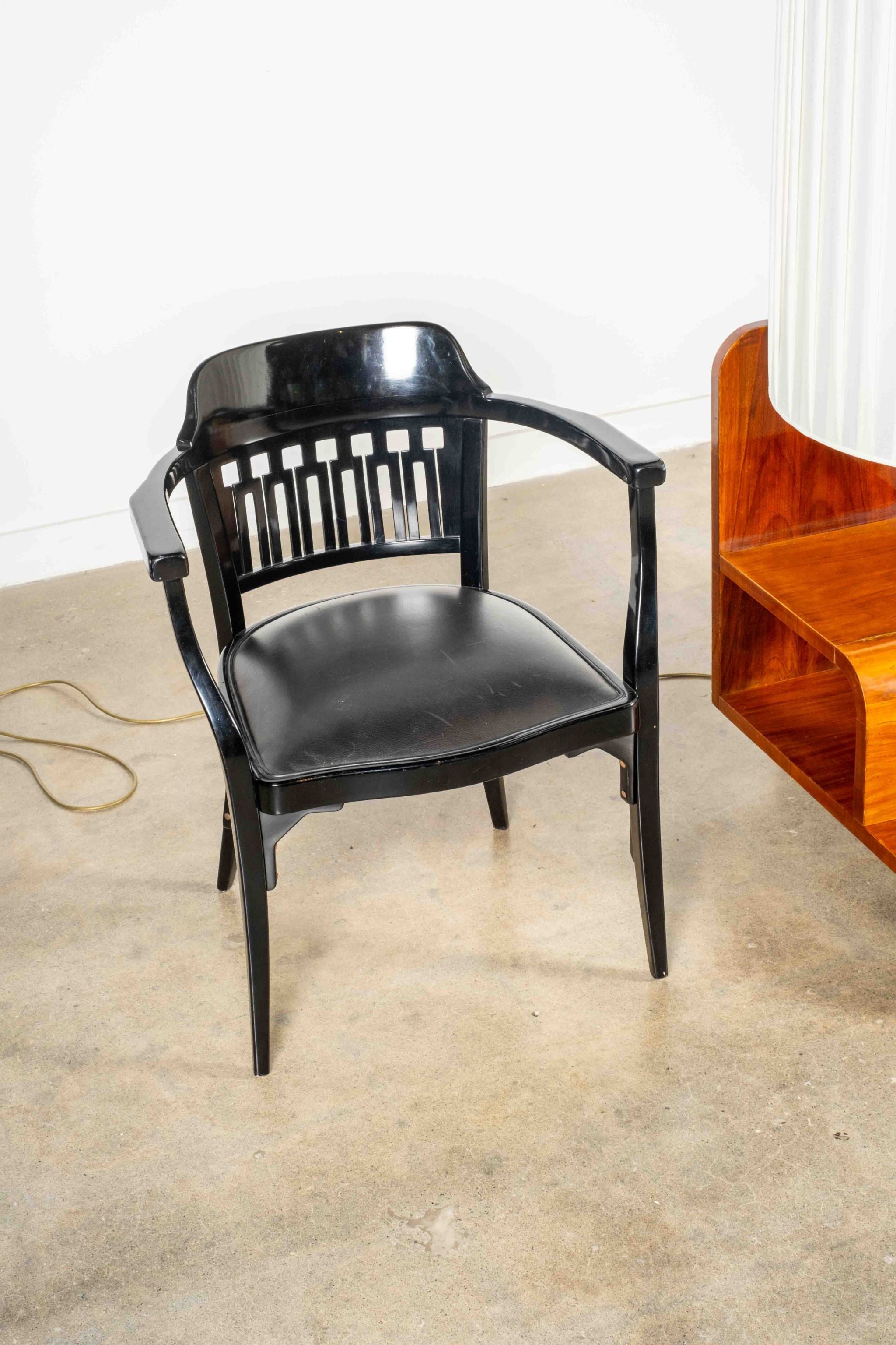Bentwood Armchair, Model No. 714