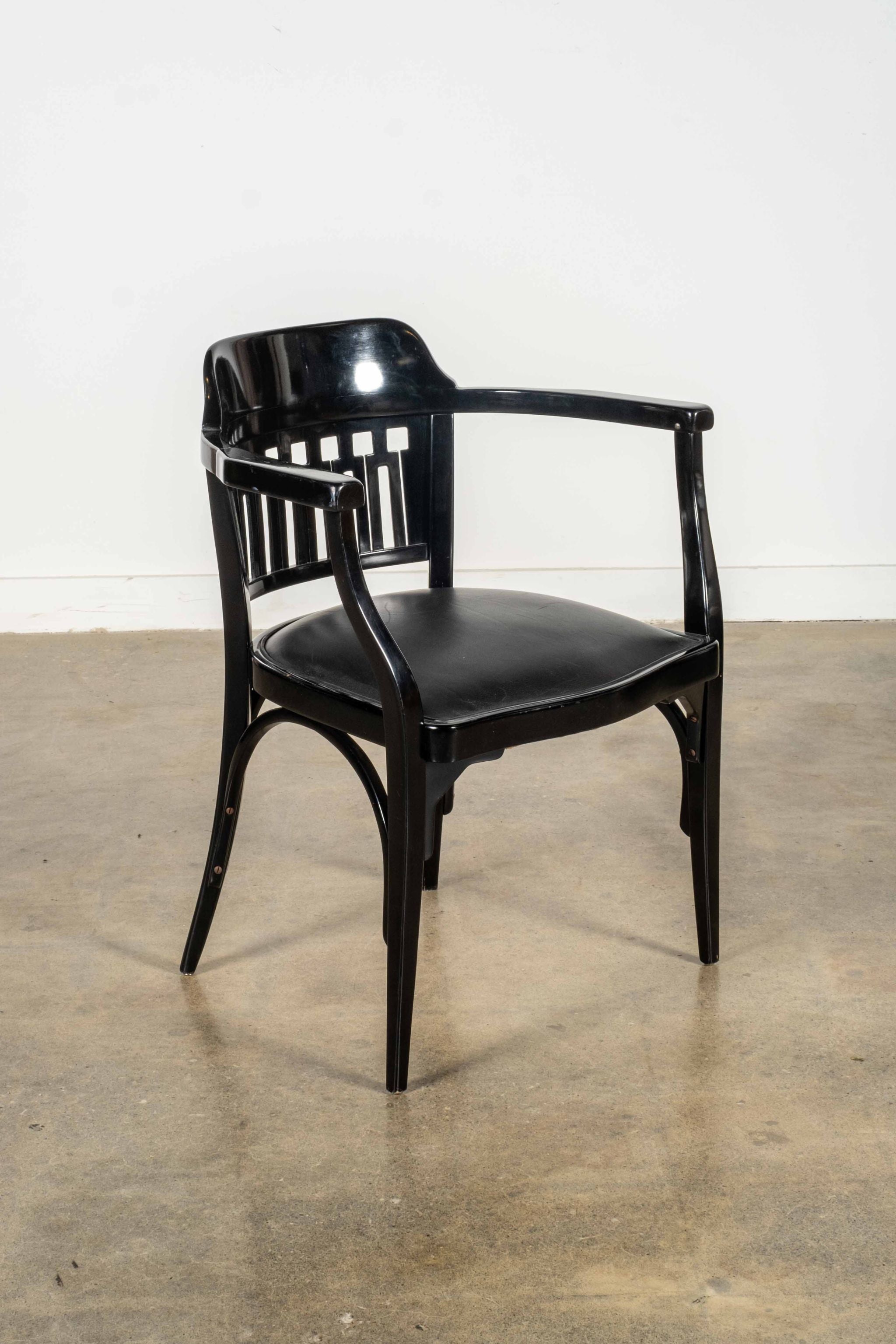 Bentwood Armchair, Model No. 714