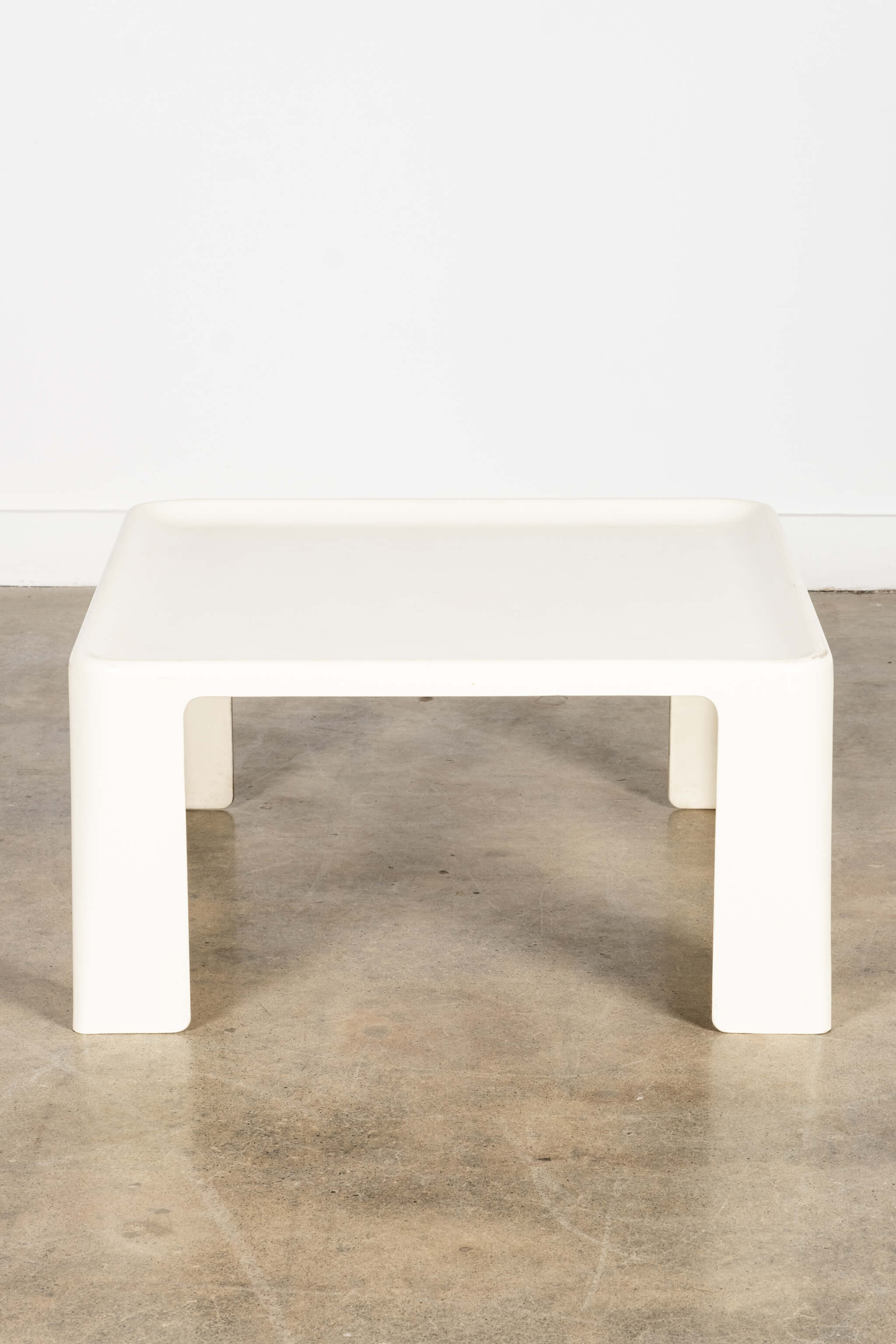 Amanta Side Table
