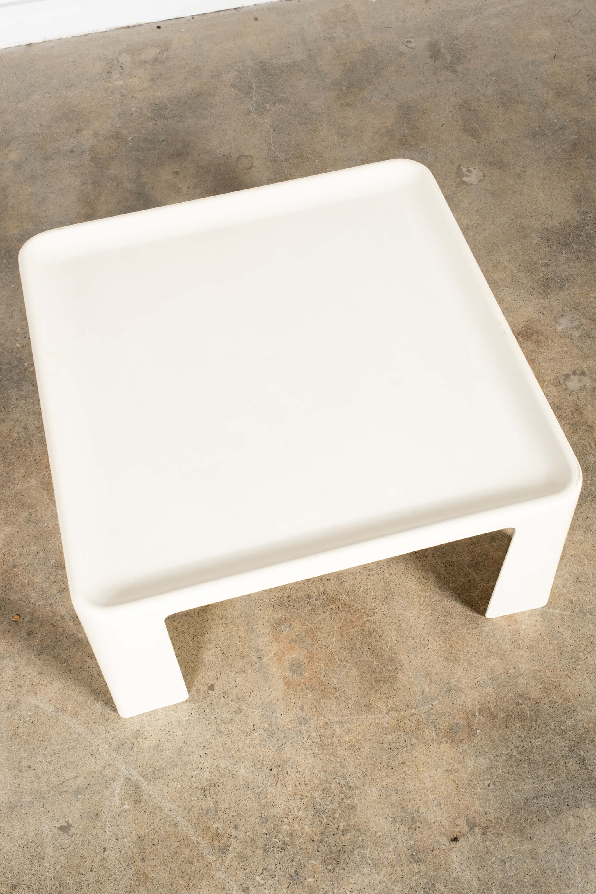 Amanta Side Table