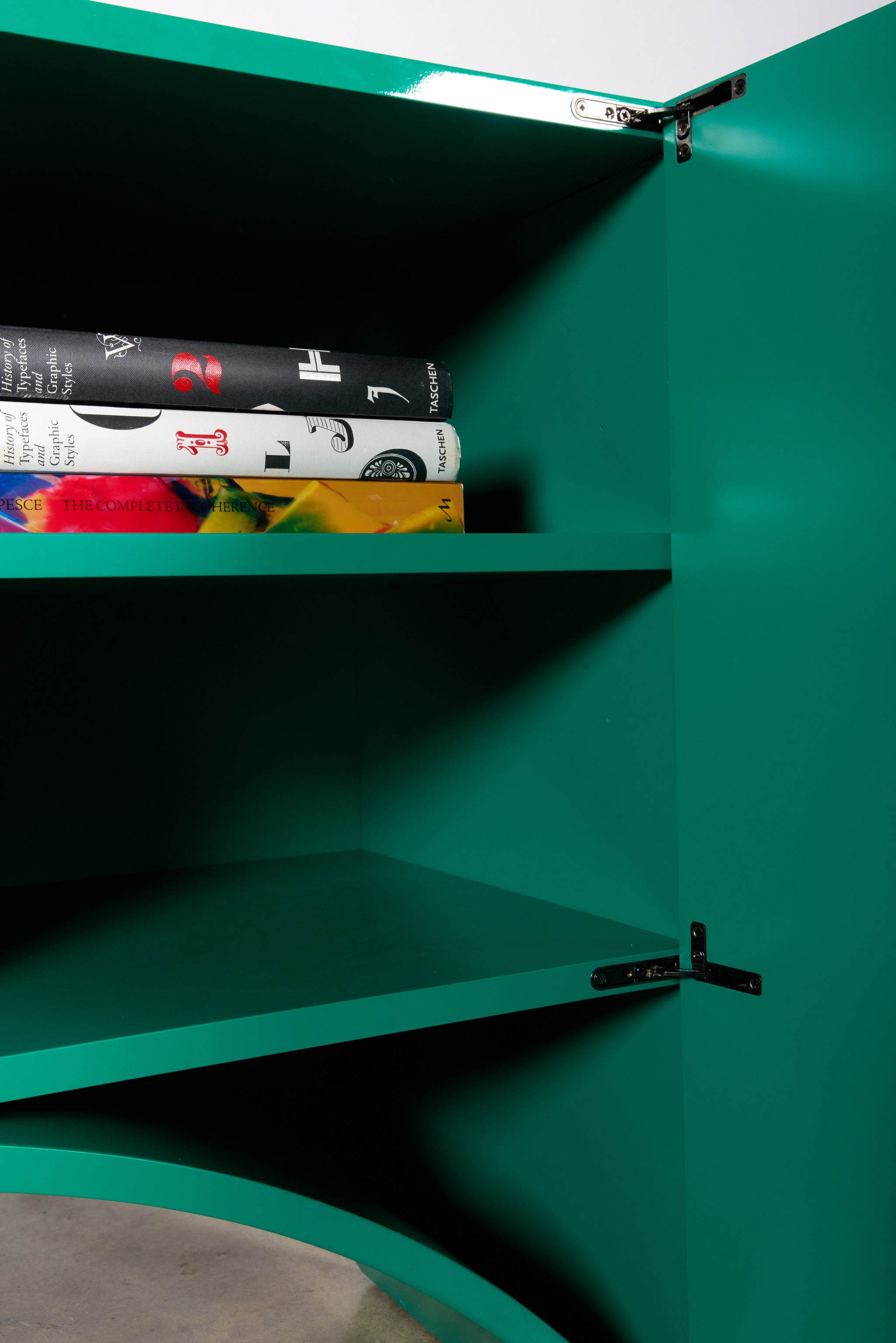 Bridges Cabinet, Arch