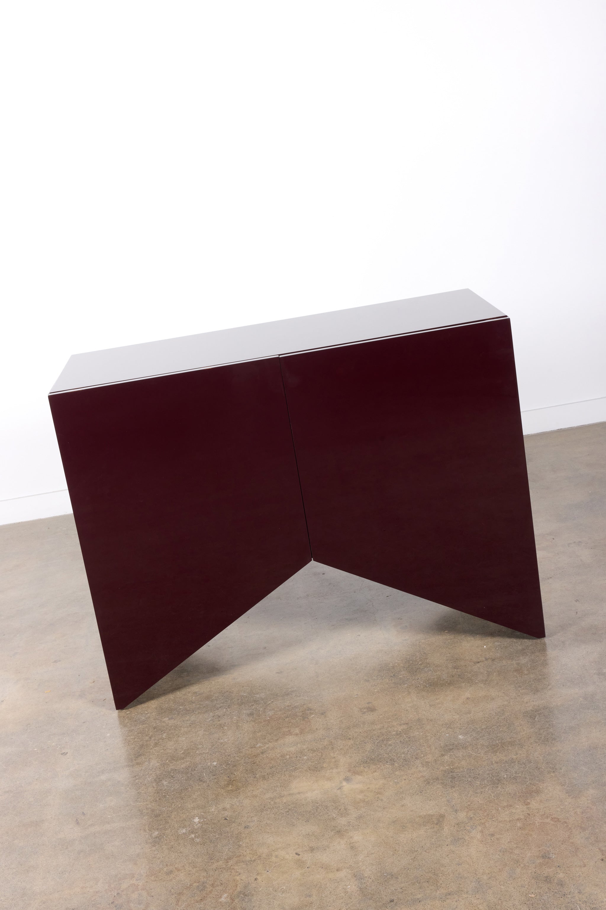 Bridges Cabinet, Triangle