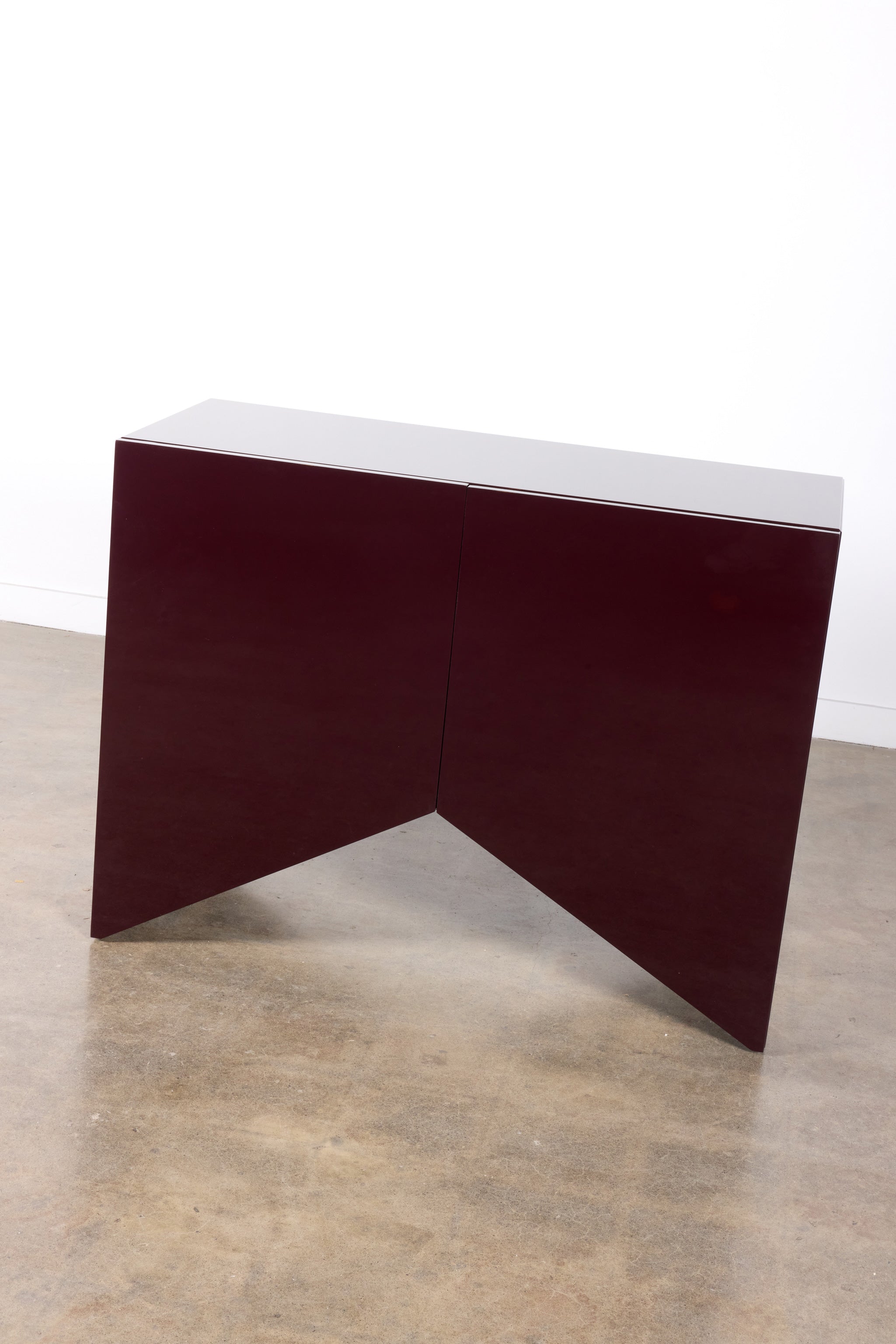 Bridges Cabinet, Triangle