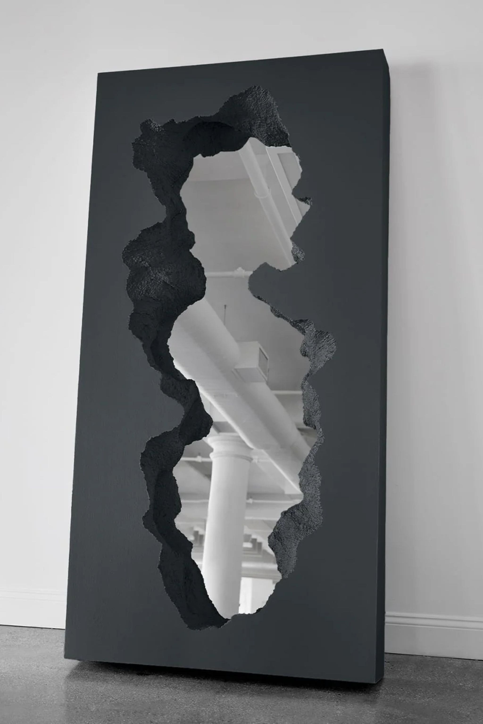 BROKEN MIRROR
