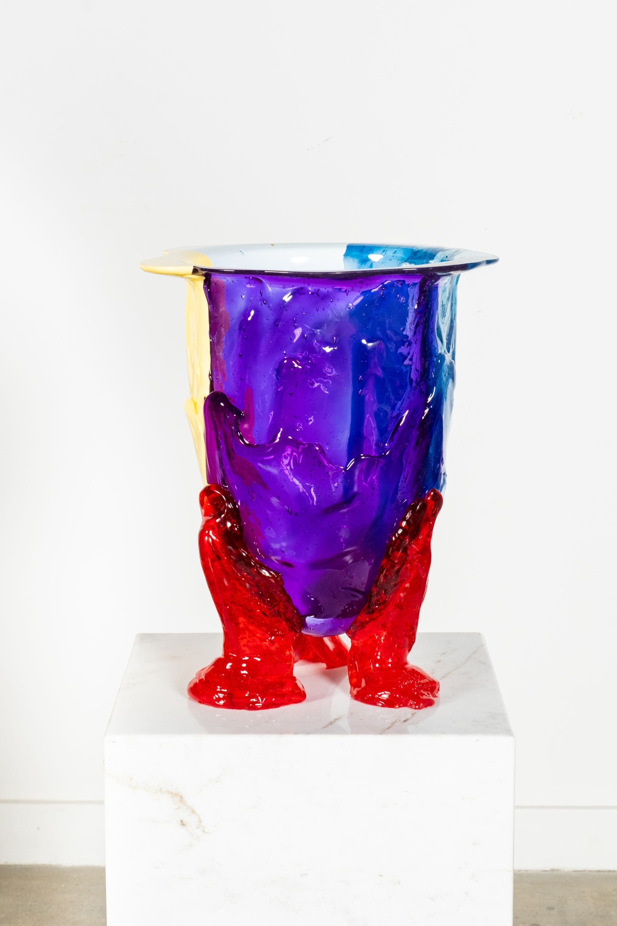 Amazonia Vase Extra Colour (Large), Clear Red Feet