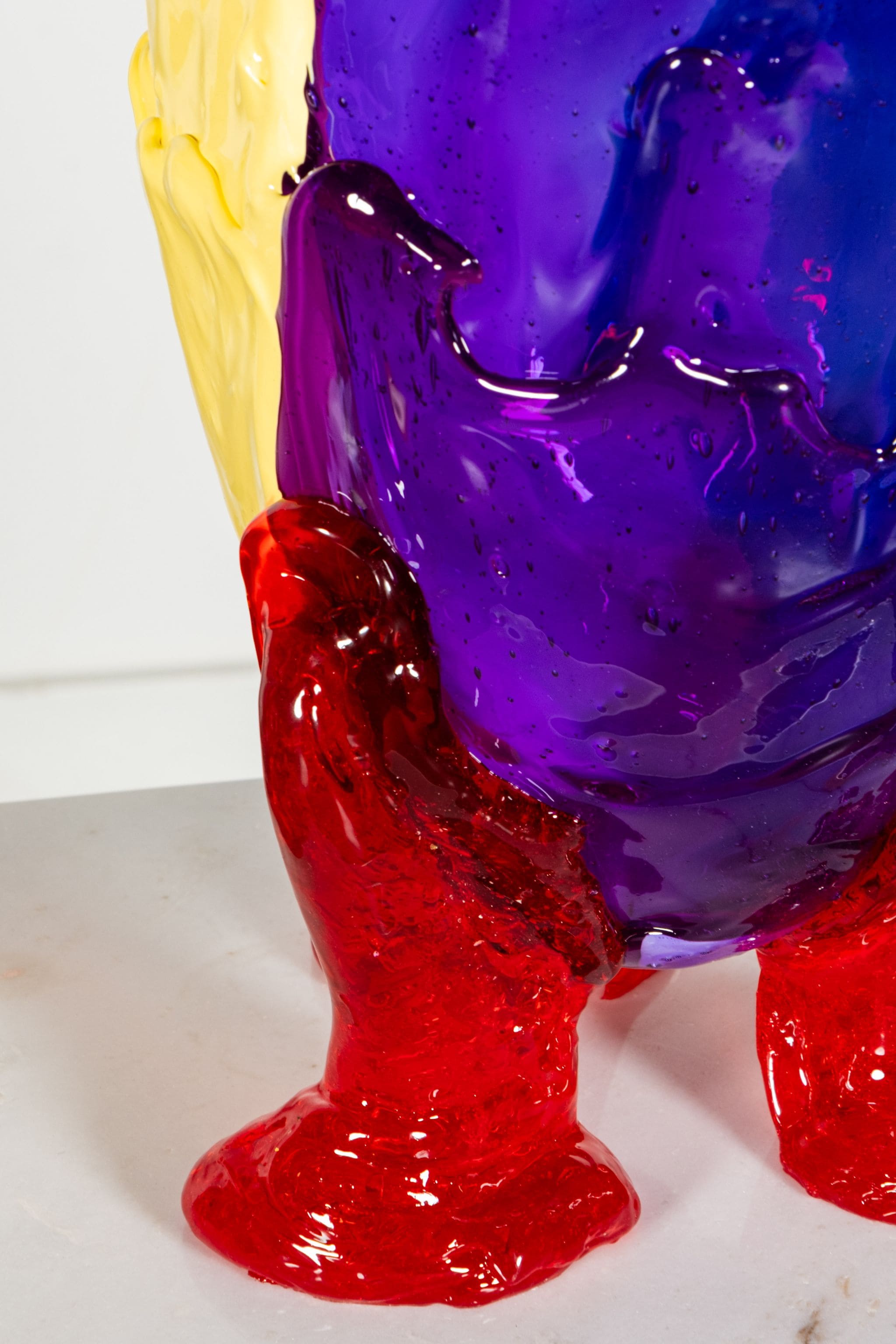 Amazonia Vase Extra Colour (Large), Clear Red Feet