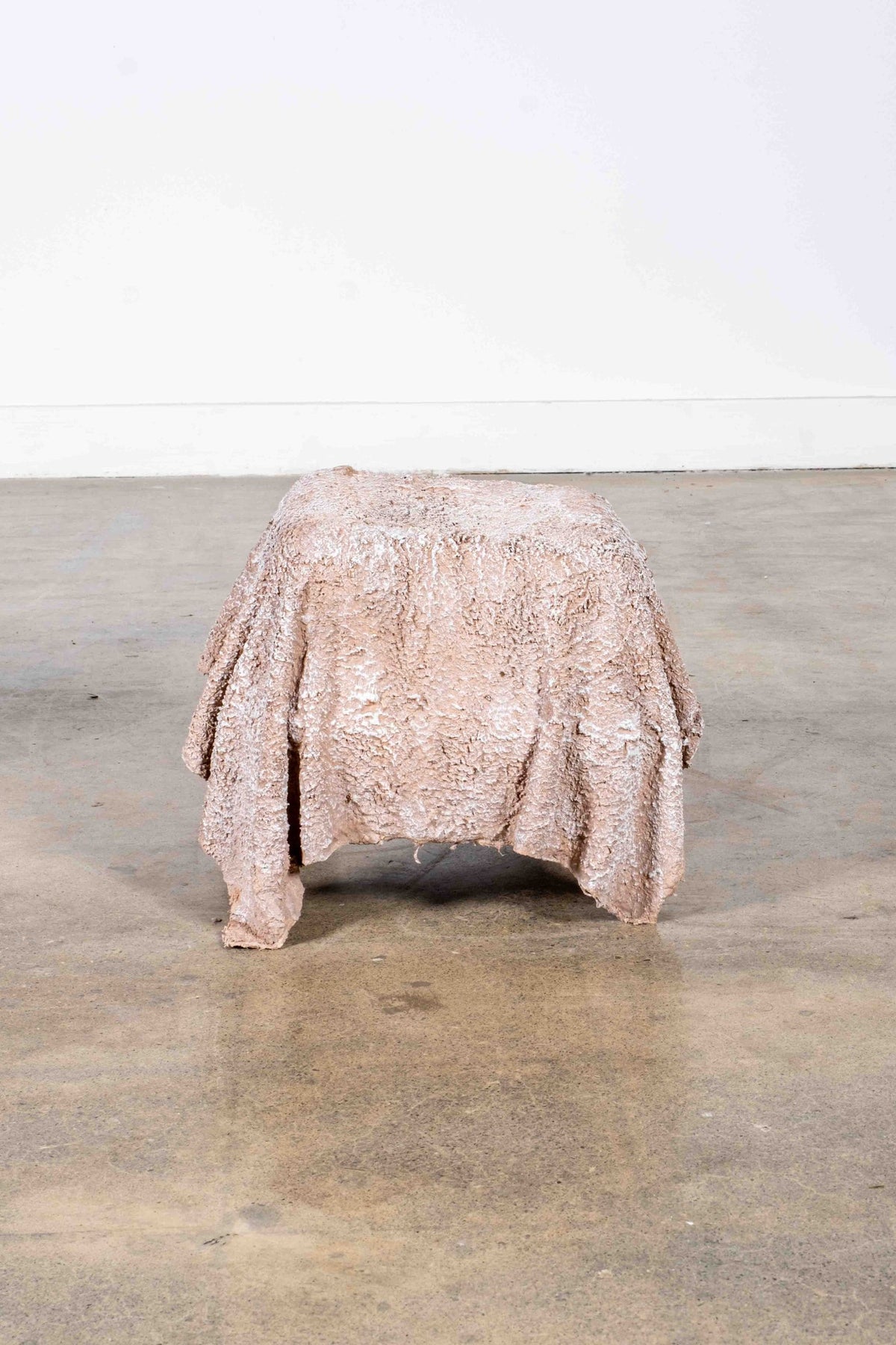 Ghost' Table, Low