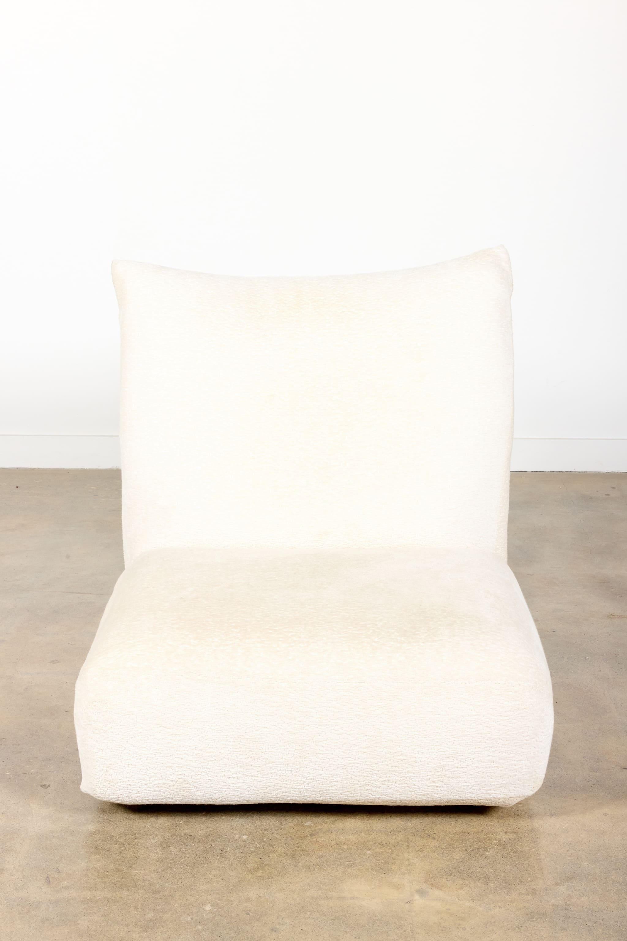 "Standard" Armless Lounge Chair