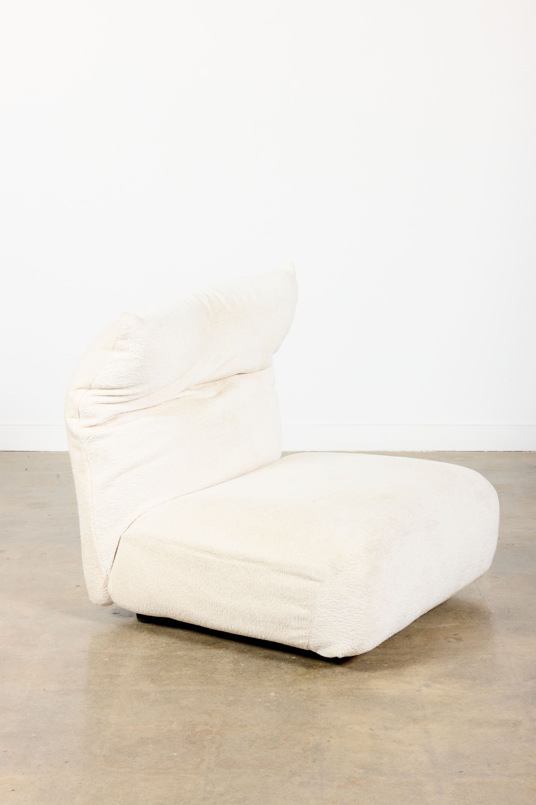 "Standard" Armless Lounge Chair